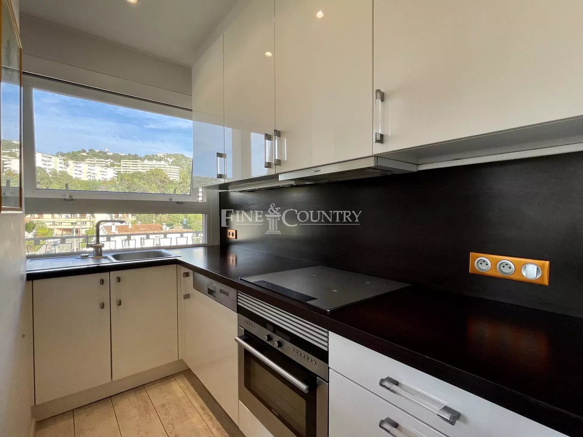 Photo of Apartment For Sale Cannes Basse Californie