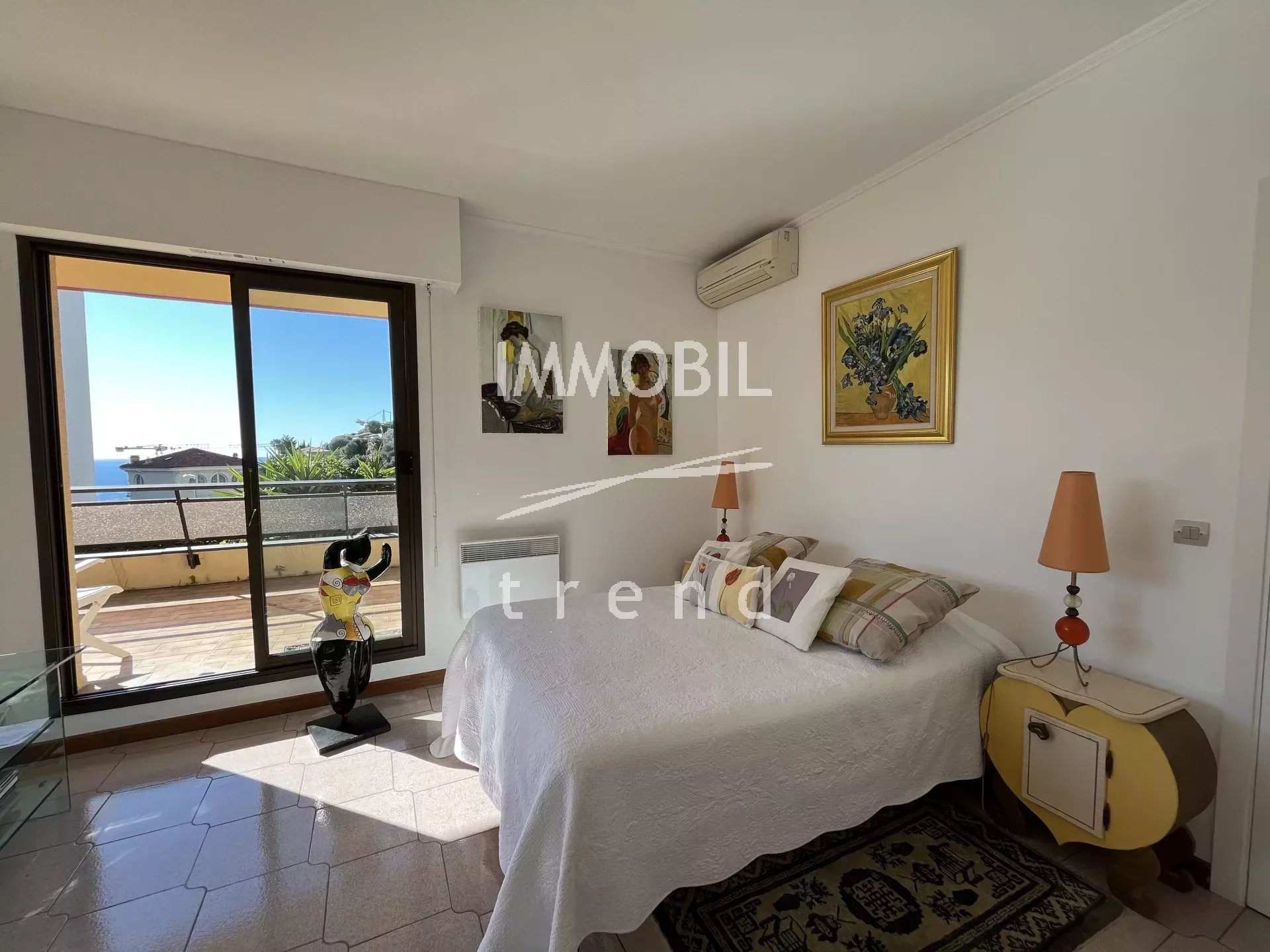 Immobiliare La Turbie - Bella casa contemporanea con vista mare, terrazze e giardino, al confine con Monaco