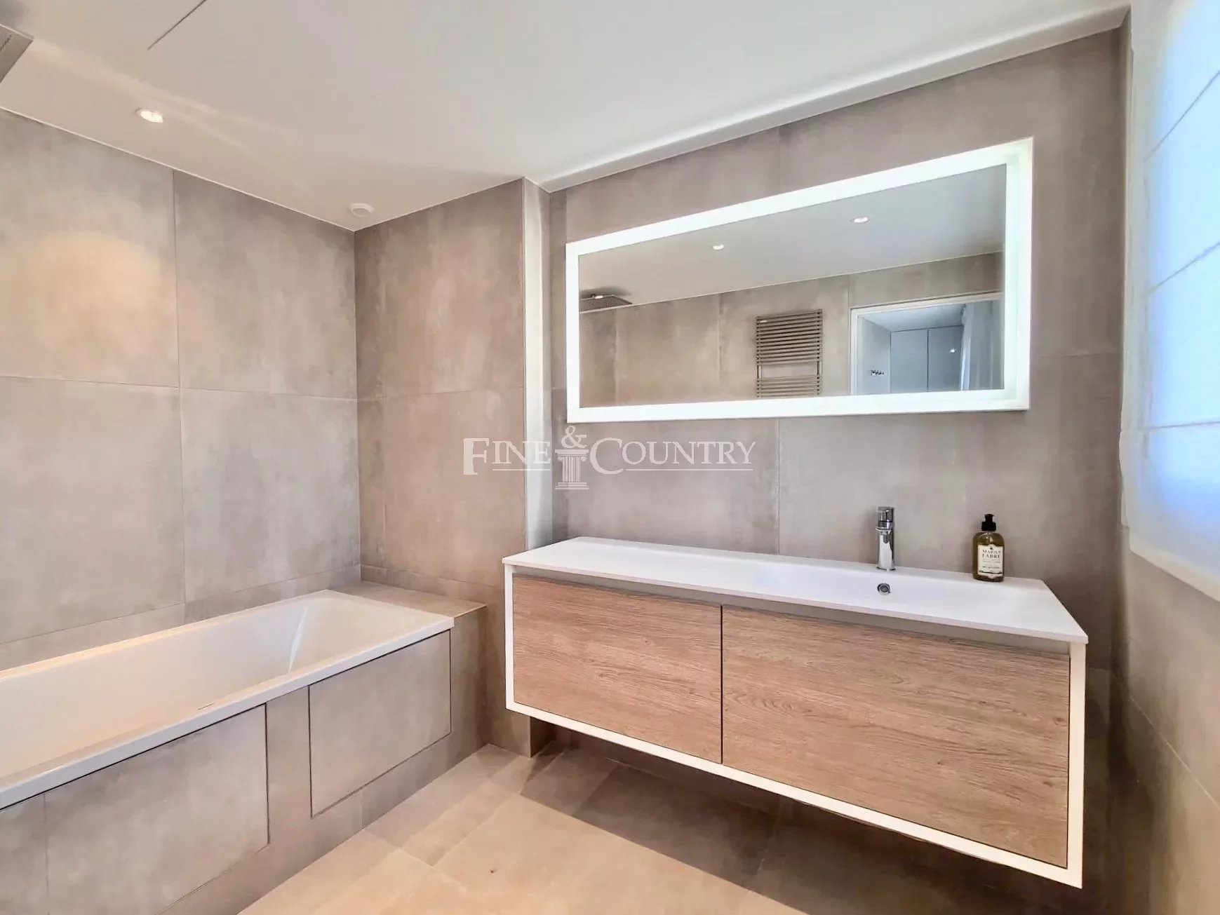 Luxury Penthouse for sale in Cannes