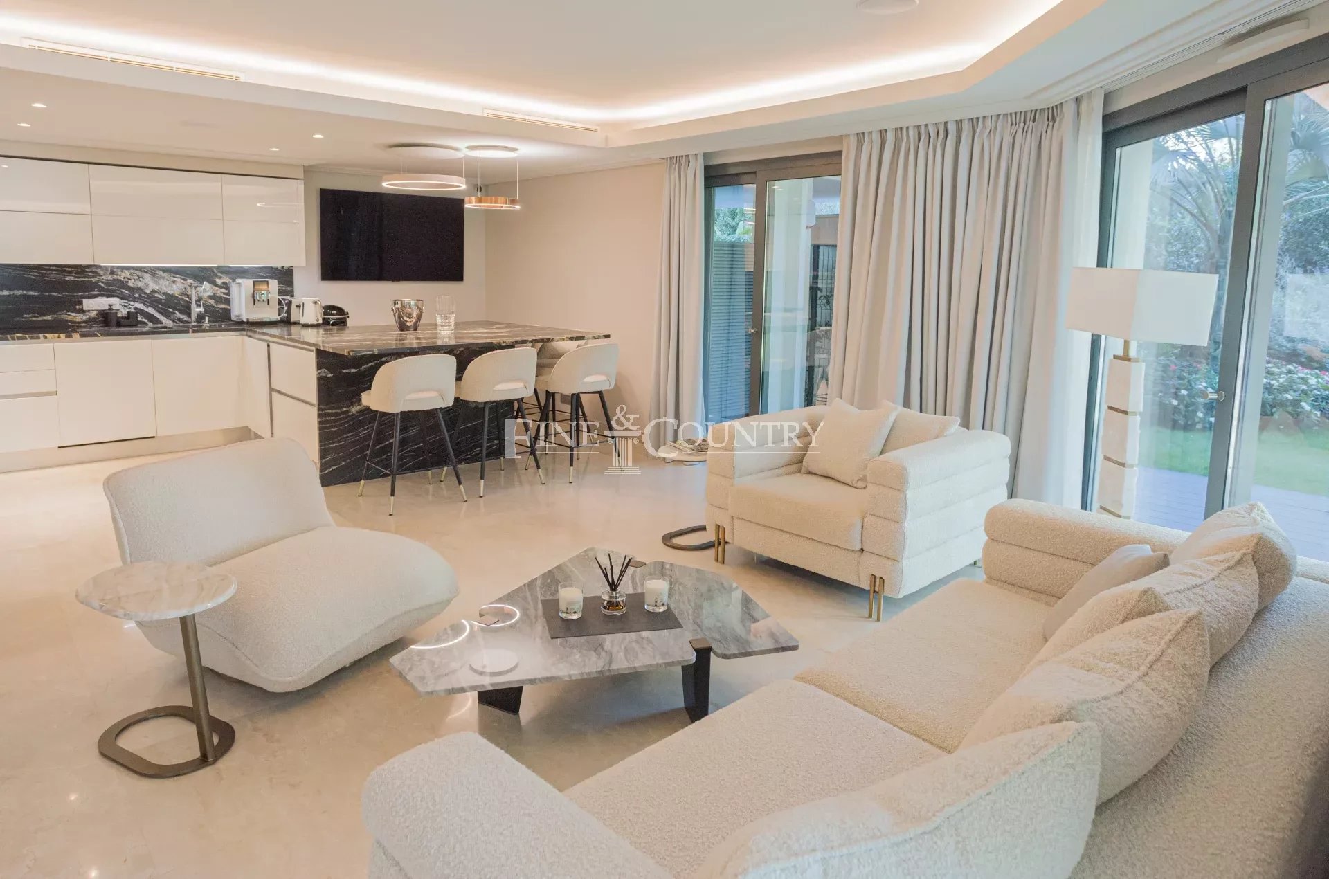 Apartment for sale in Parc du Cap / Cap d'Antibes Accommodation in Cannes