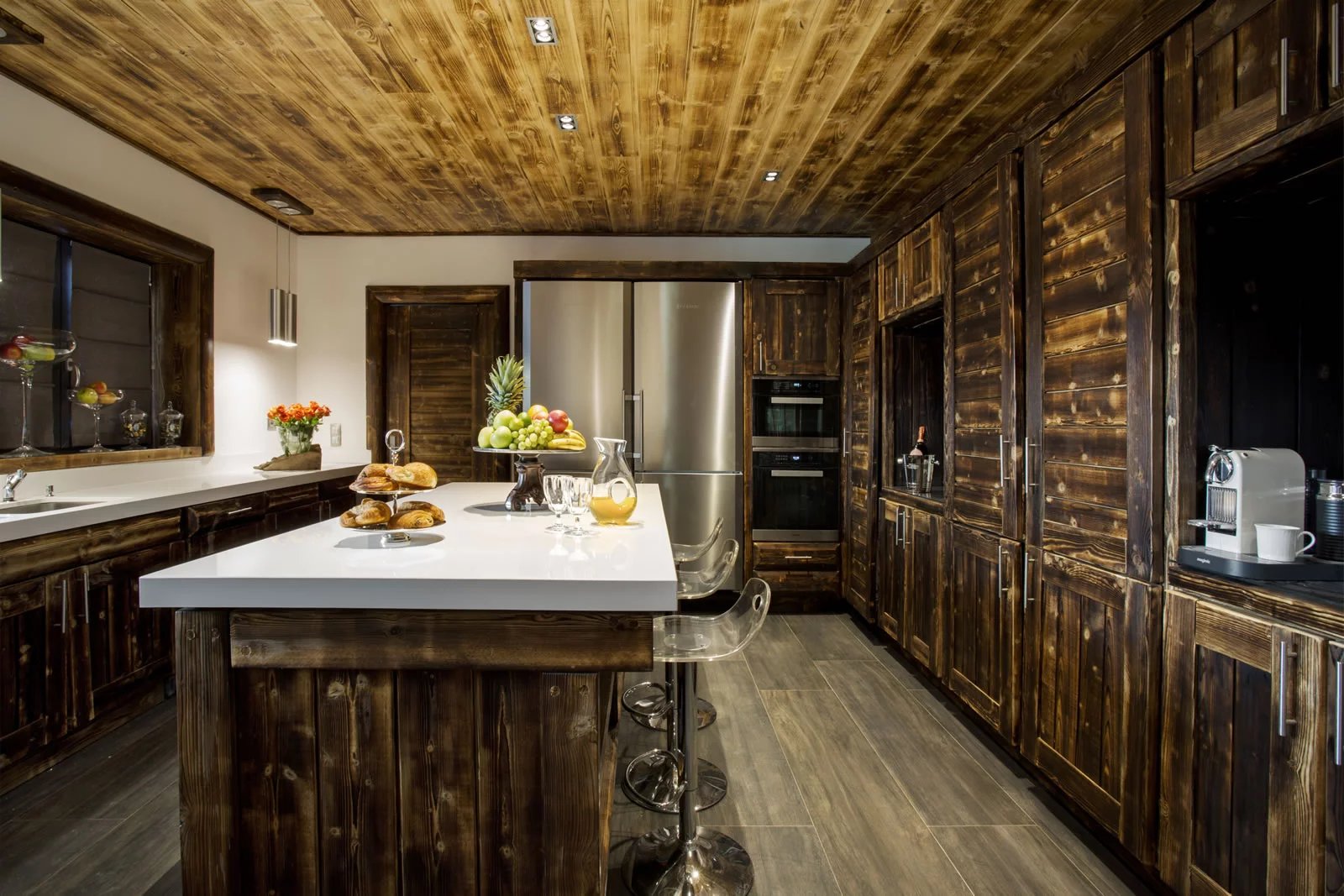 Stunning Chalet ski in & out