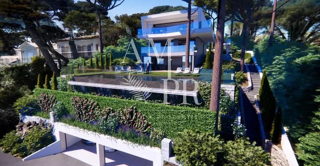 Front de mer - Élégante villa à moderniser - Cap d'Antibes
