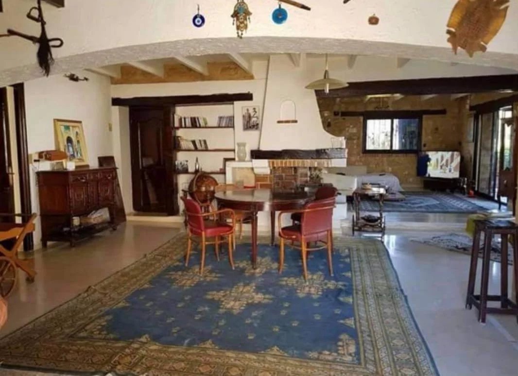 Villa à vendre sur un terrain de 4700 m² La Soukra