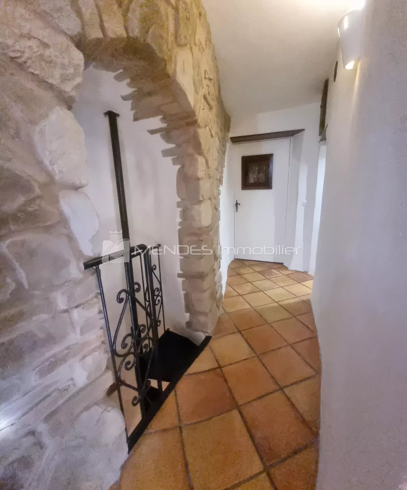 ATYPICAL HOUSE IN ROQUEBRUNE VILLAGE