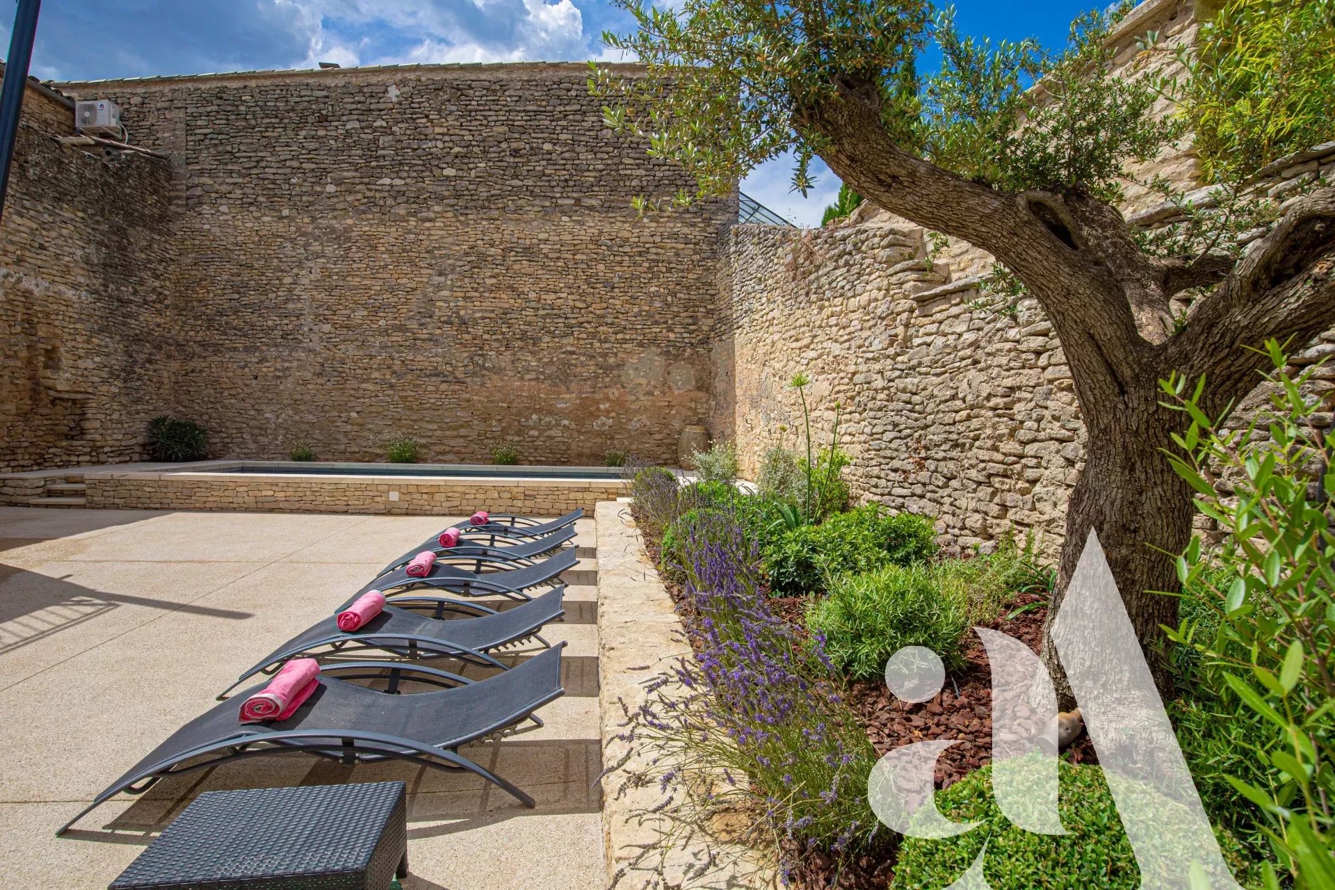 THE GOULTOISE HOUSE - Goult - Luberon - 5 bedrooms - 10 people
