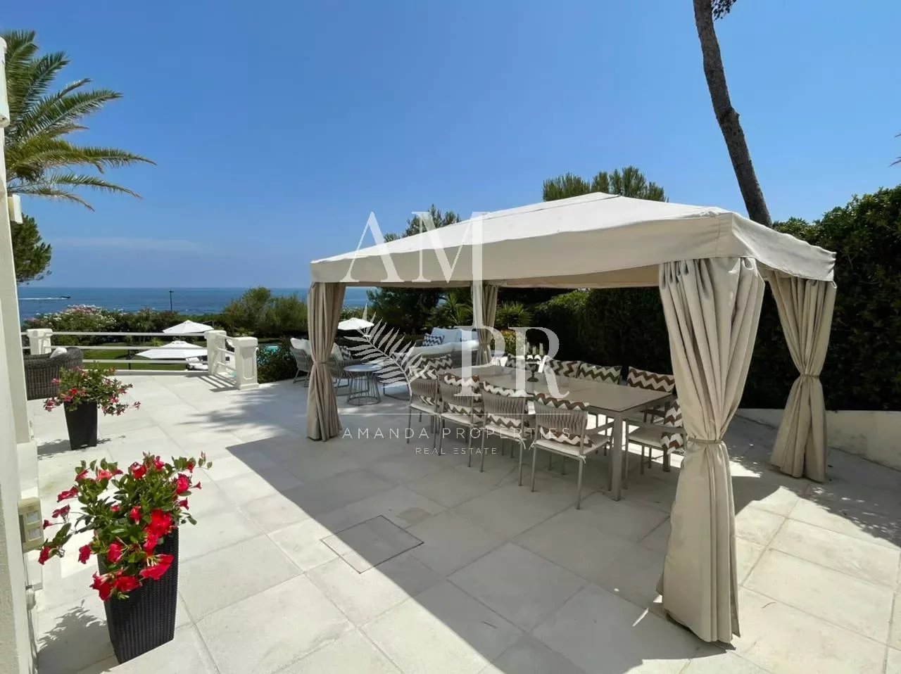 Exceptional property - Seafront - Cap d'Antibes
