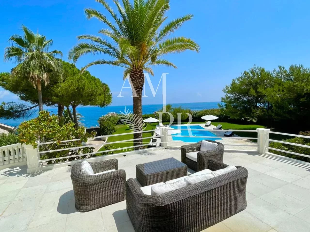 Exceptional property - Seafront - Cap d'Antibes