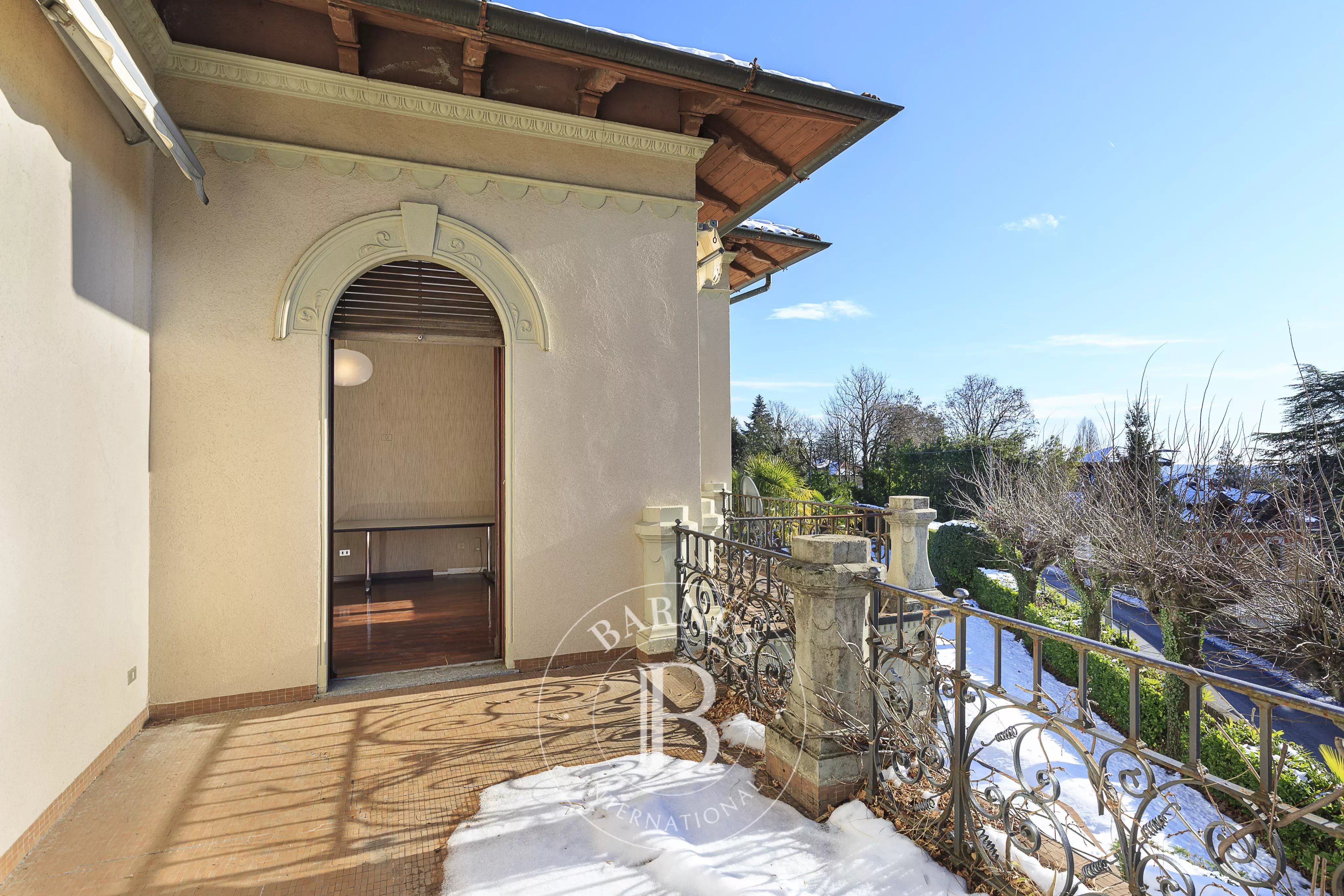 Villa d'époque avec piscine et parc Varese, Zona Selvapiana - picture 17 title=
