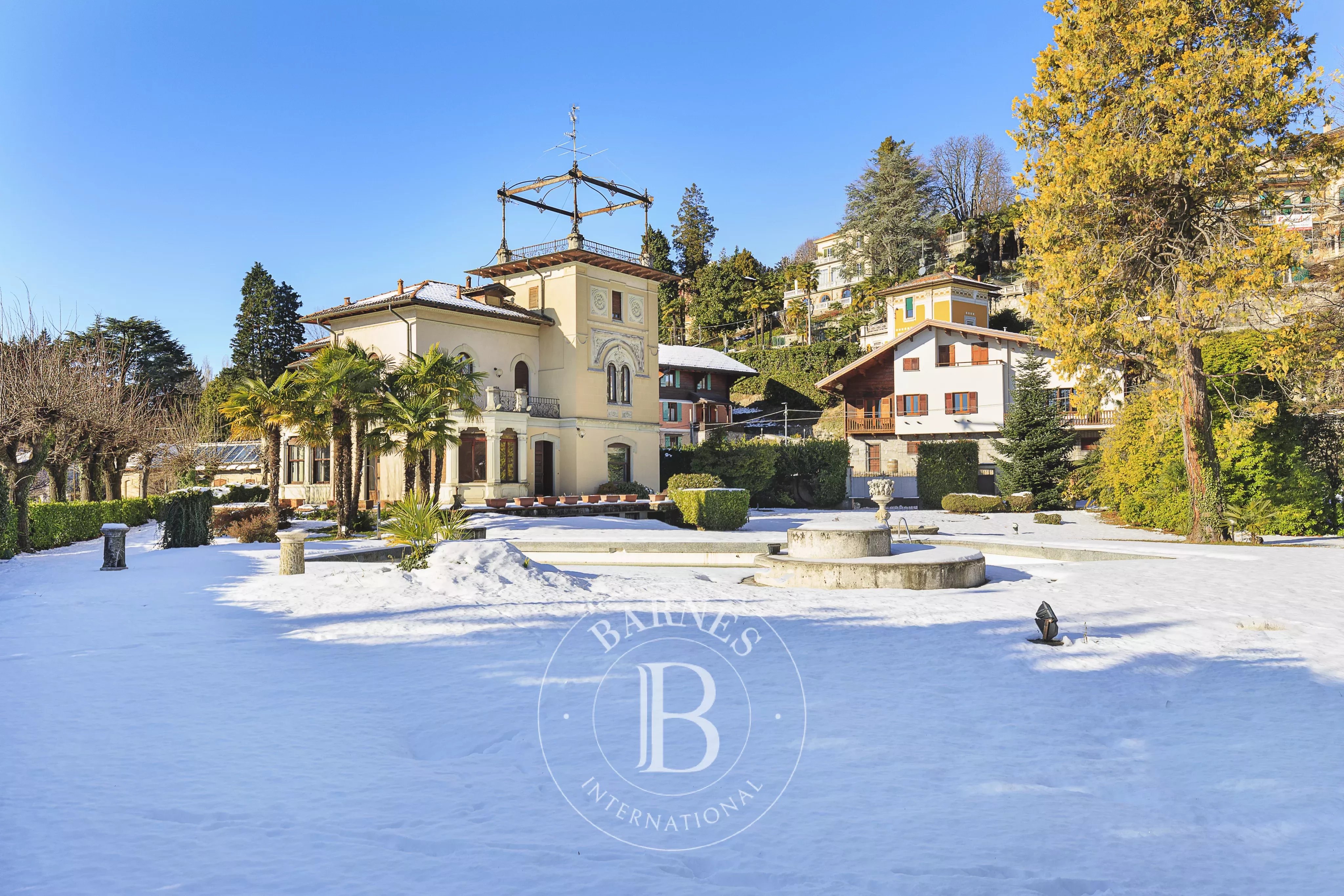 Villa d'époque avec piscine et parc Varese, Zona Selvapiana - picture 5 title=