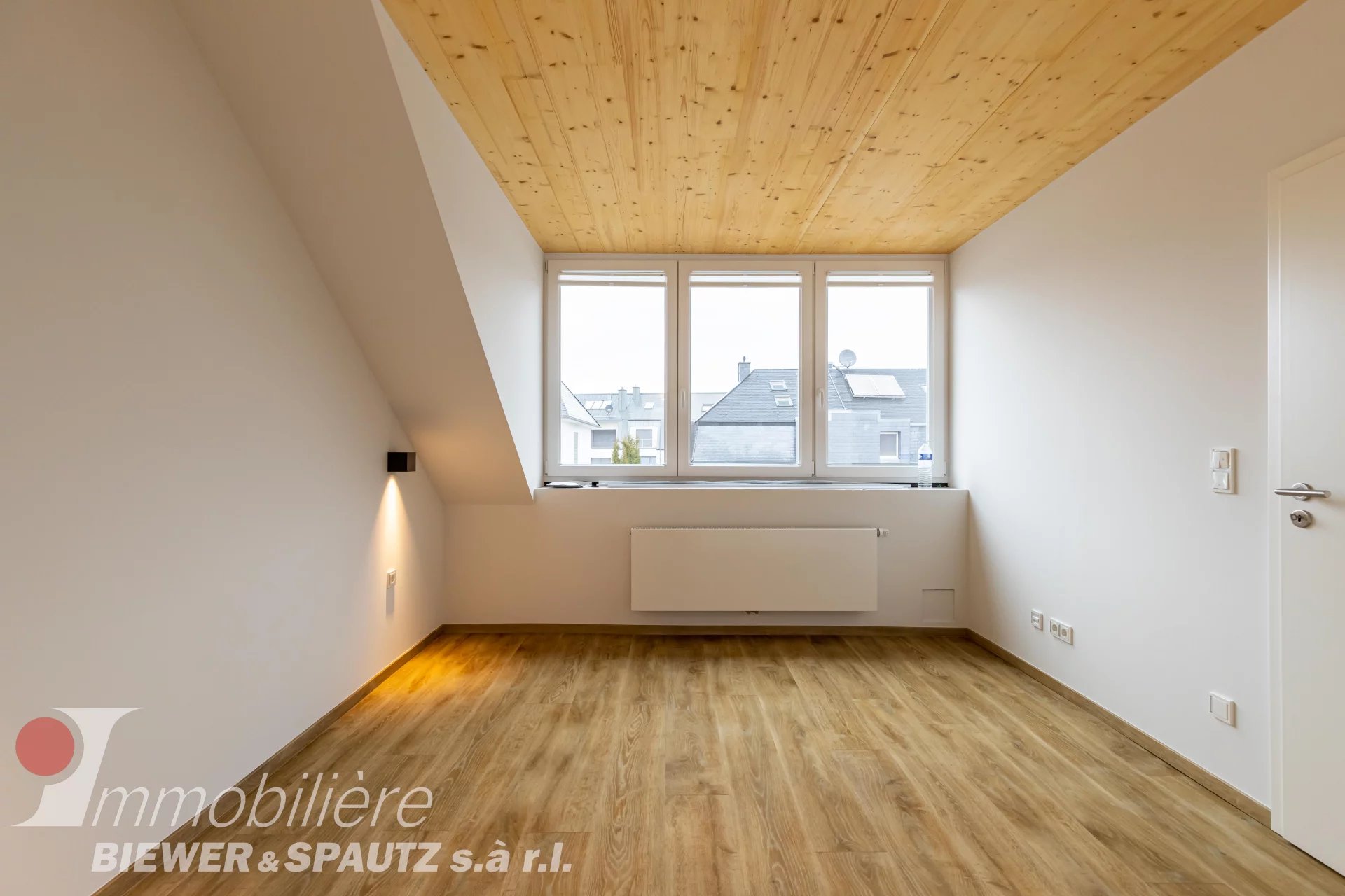 LOUÉ - appartement meublé avec 1 chambre à coucher à Luxembourg-Belair