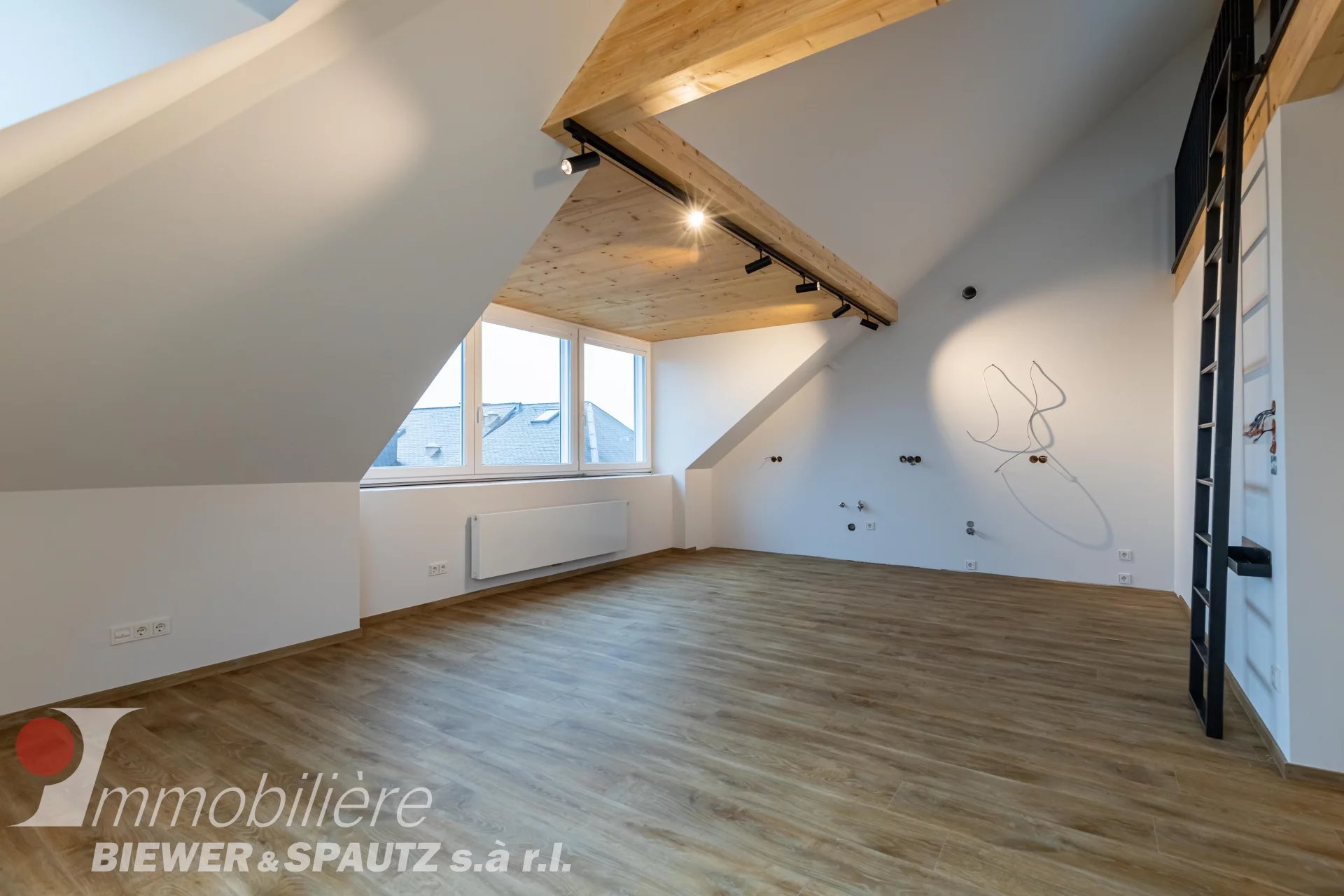 VERMIETET - Möblierte Wohnung mit 1 Schlafzimmer in Luxembourg - Belair