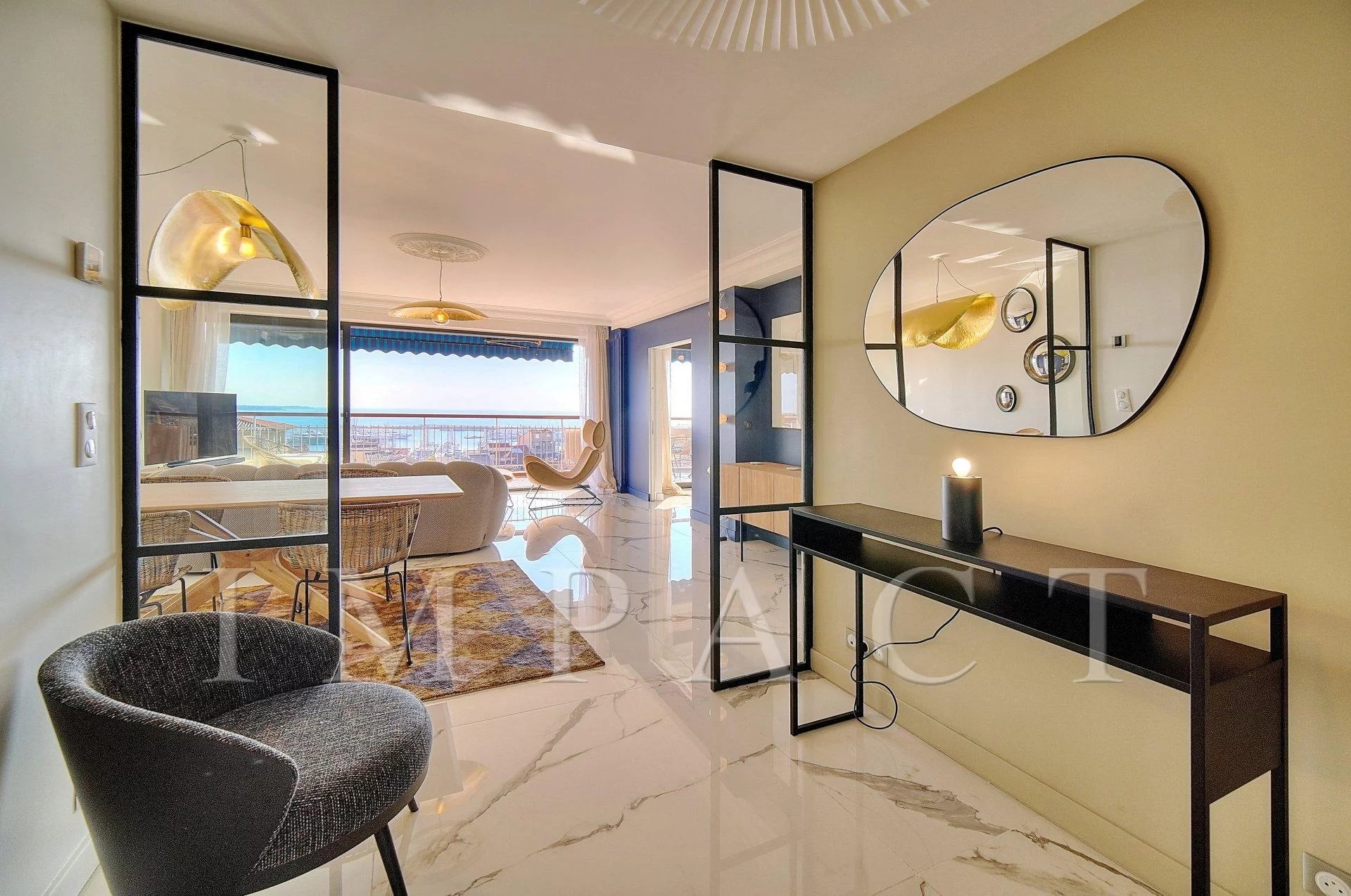Appartement 2 chambres à louer centre de Cannes