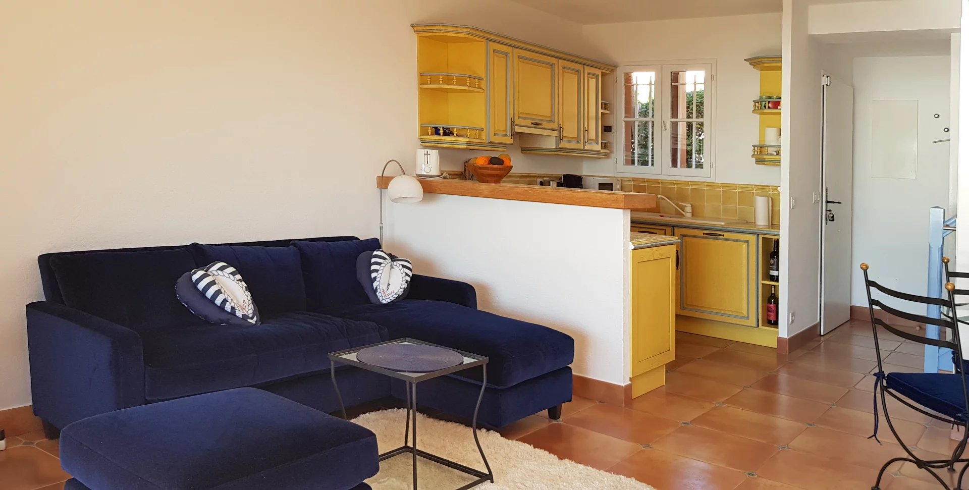 Family house: living room, 2  bedrooms (3/4 sleeps) american kitchen garden terrace, sea view * ROVI 36