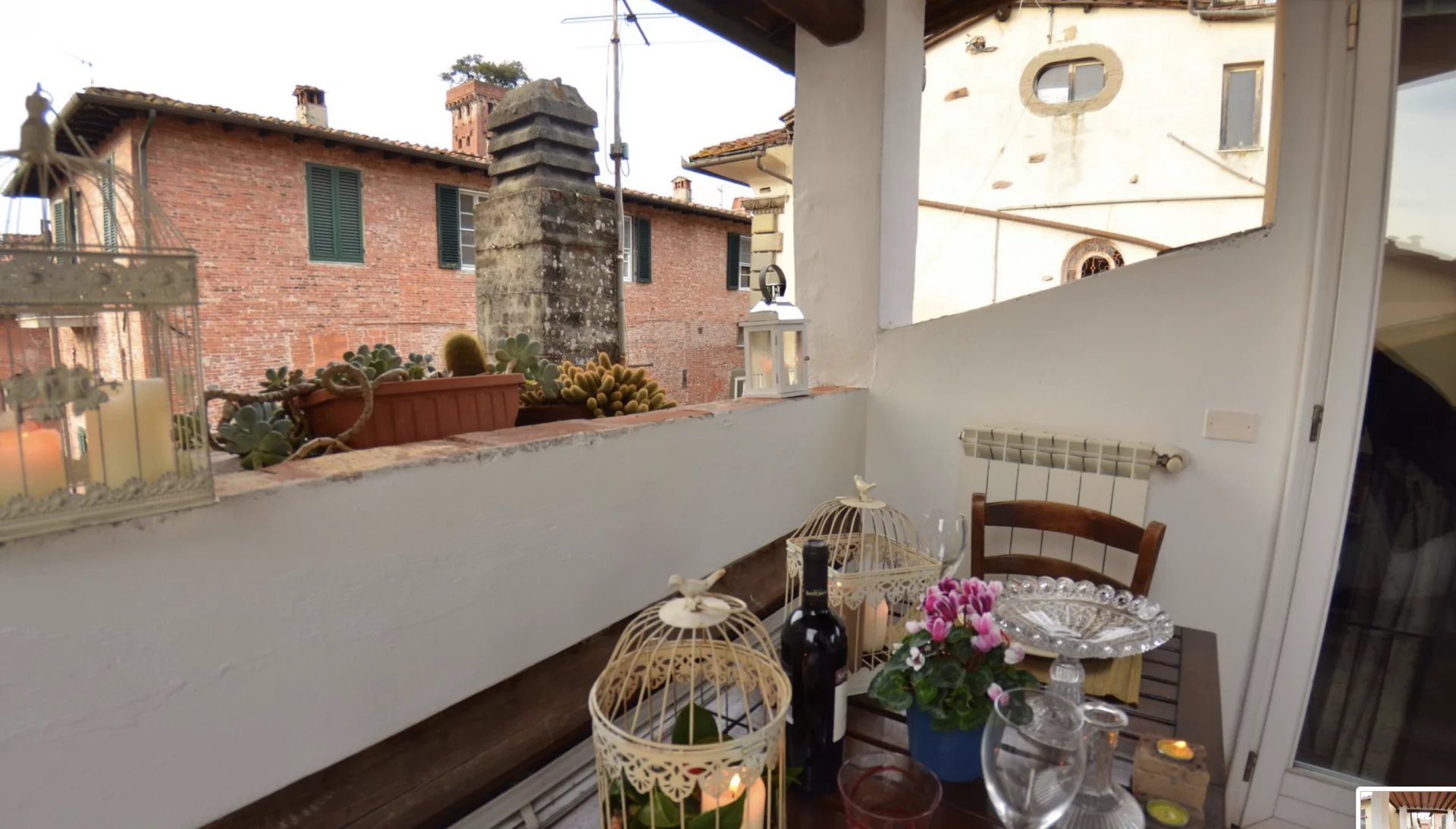 ITALY,  TUSCANY, LUCCA,  DOWNTOWN, FROM EURO 325 PER WEEK, 4 PERSONS