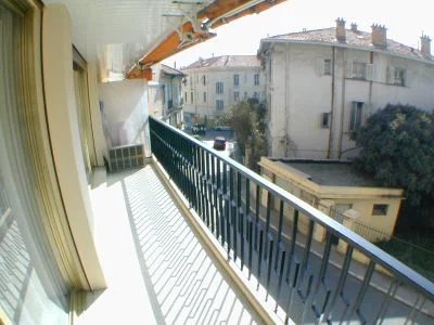 Appartement-centre ville-terrasse