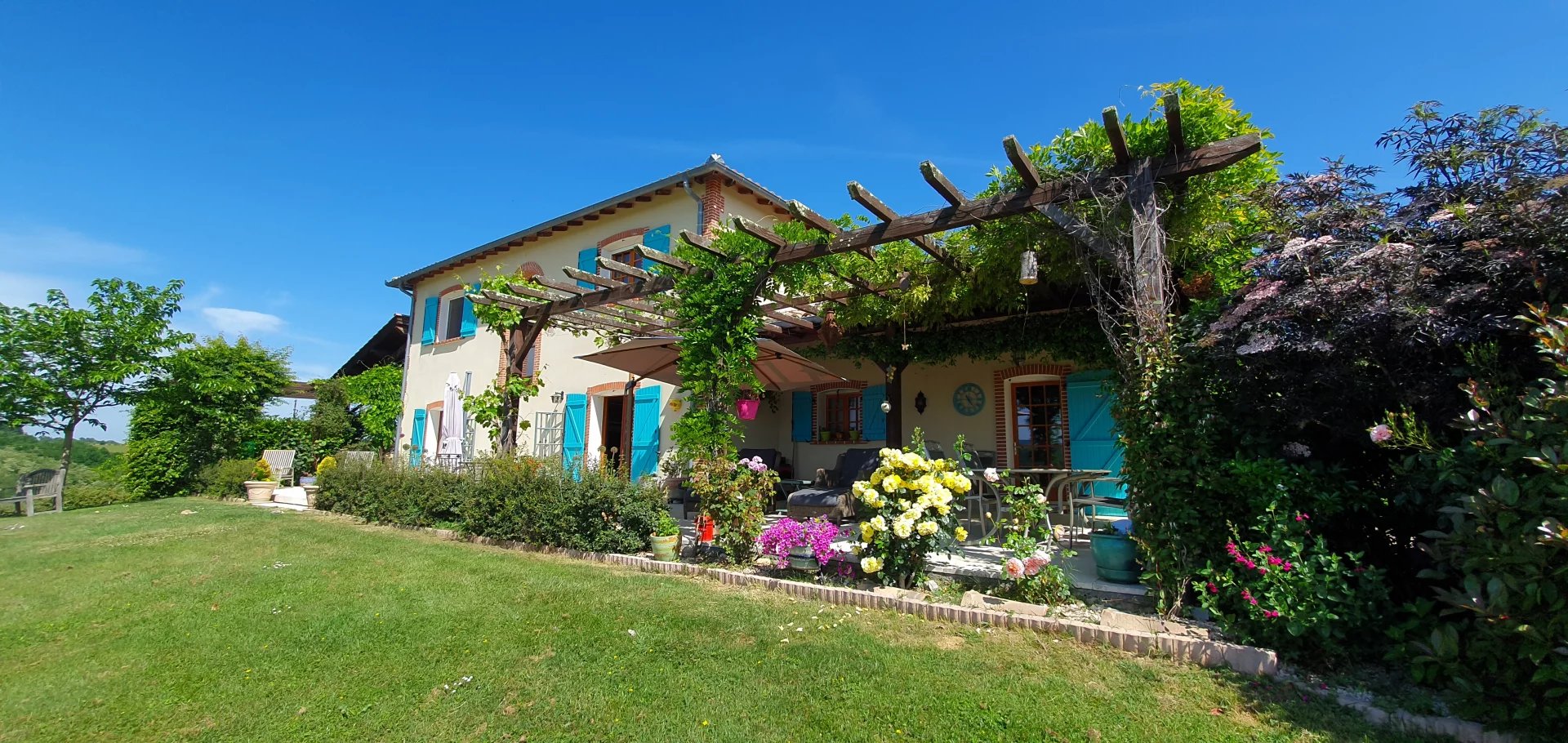 Lovely house with vue on the Pyrenees