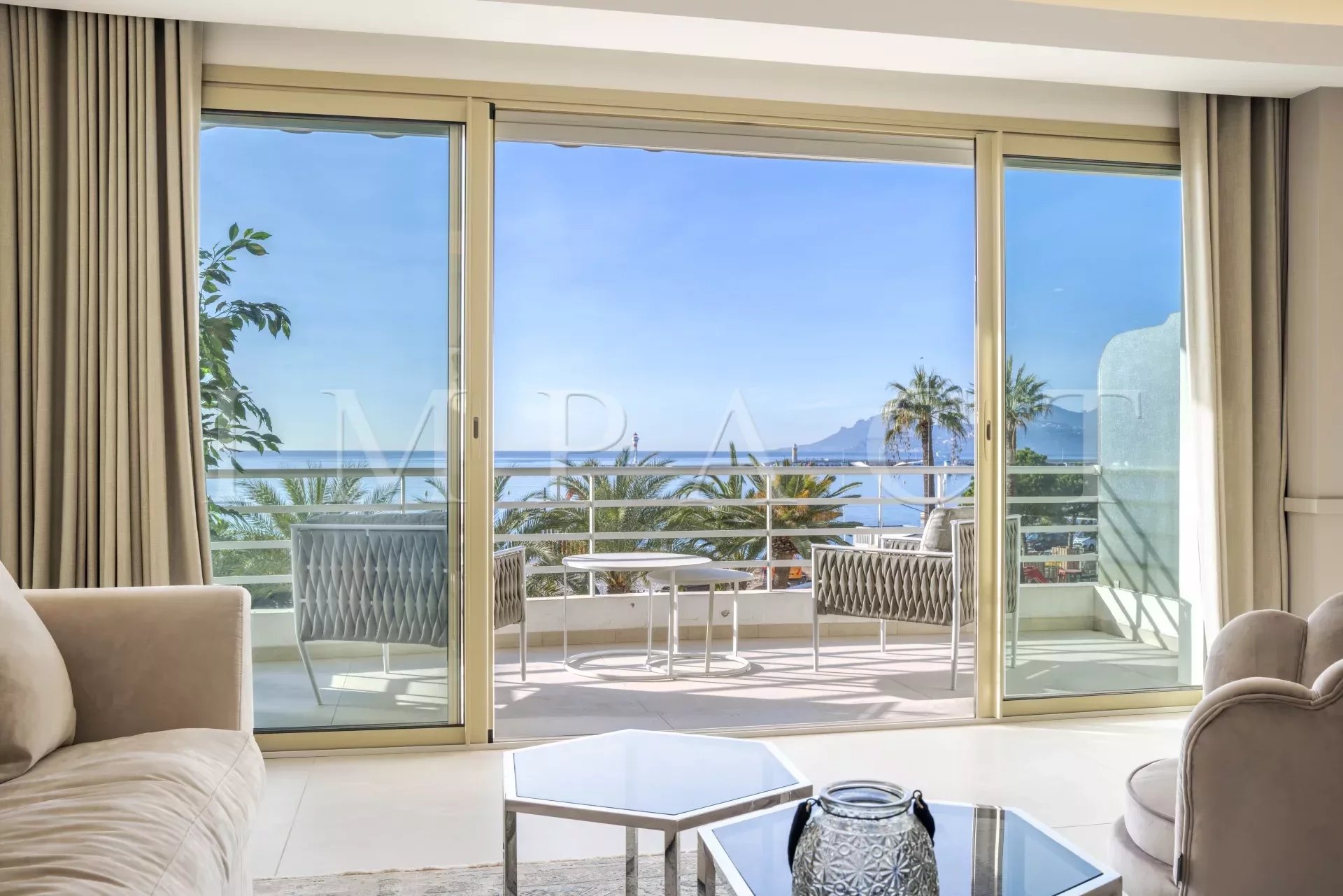 Appartement 3 pièces vue mer à vendre - Cannes Croisette