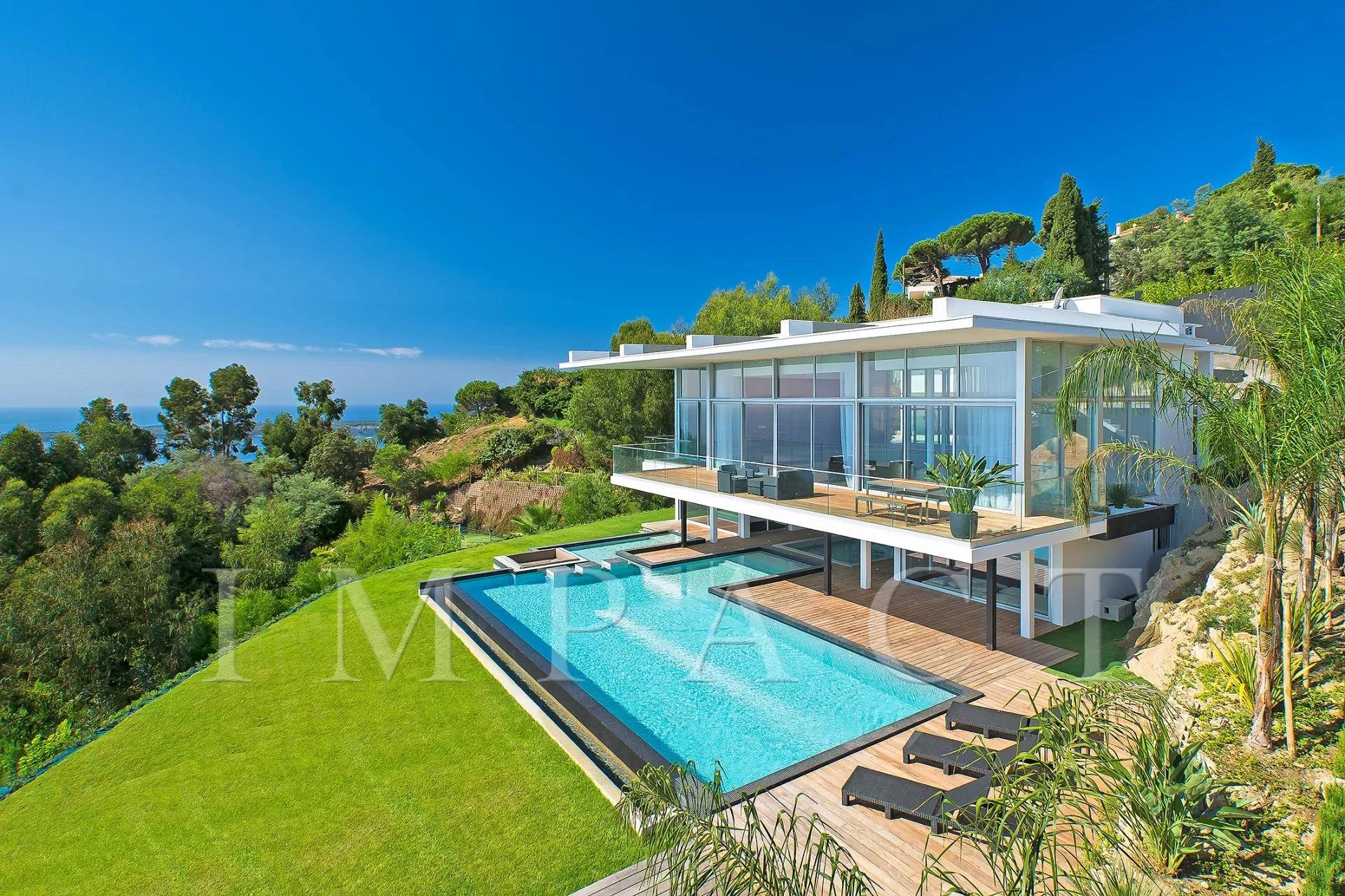 Super Cannes - Architect's villa with sea view