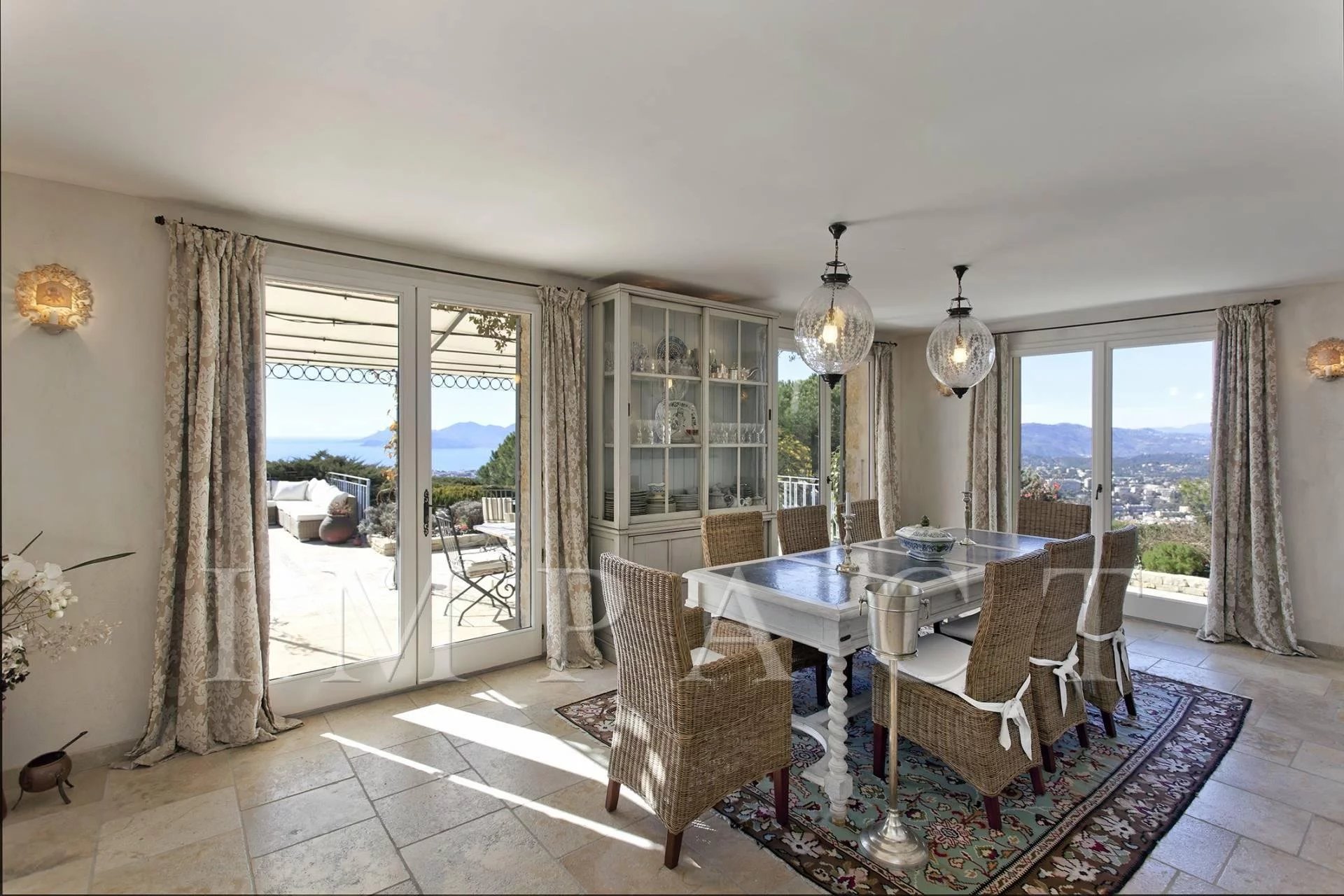 Beautiful Provencal villa to rent in Cannes