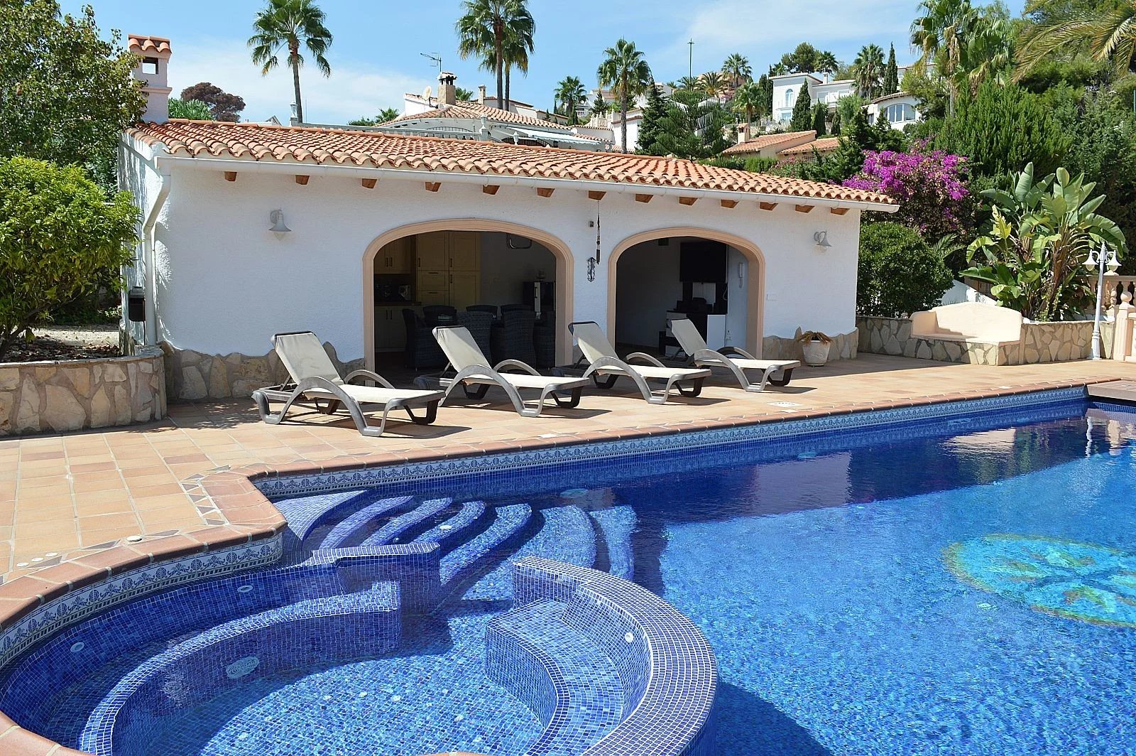 Luxury 6 bedroom Villa near El Portet