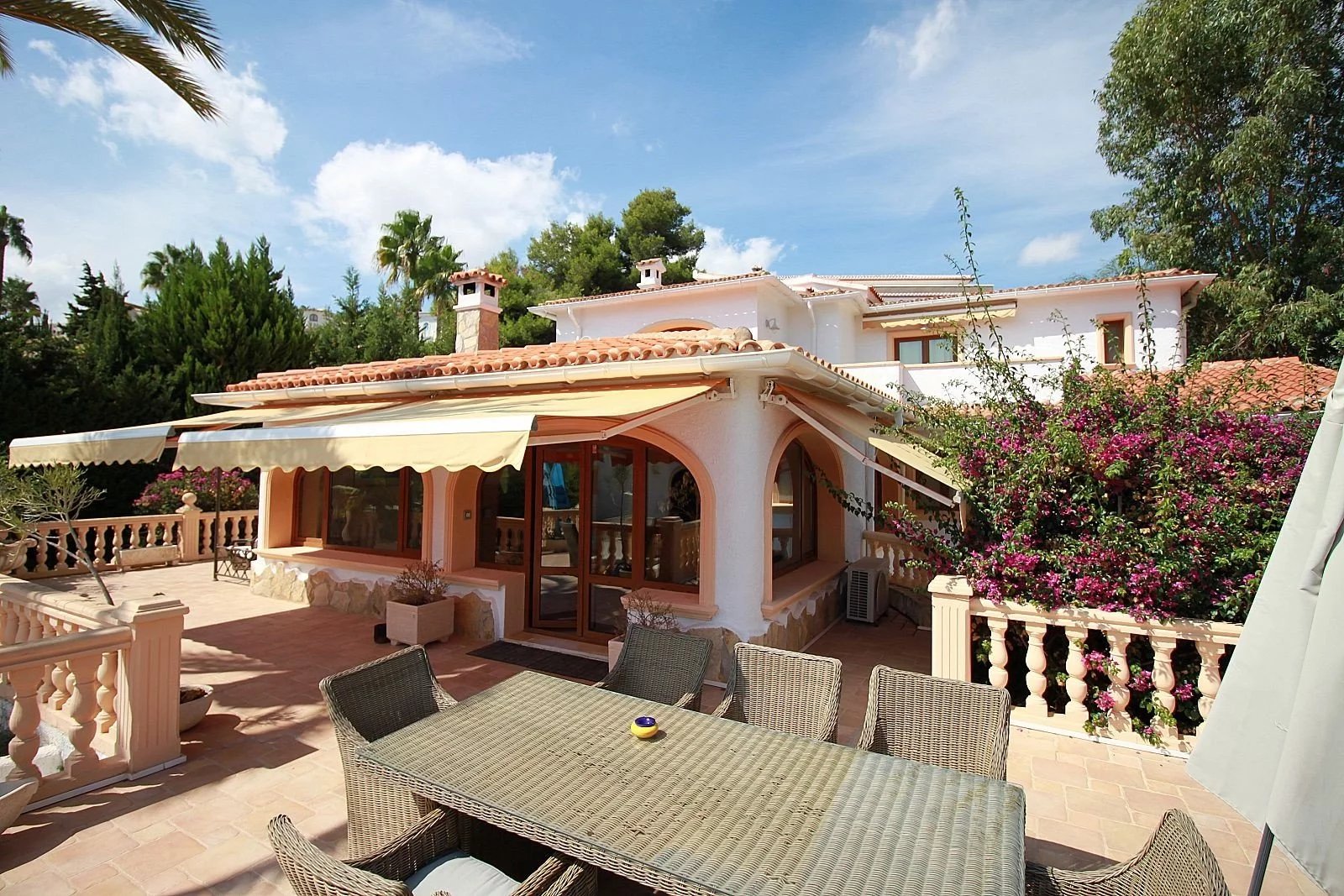 Luxury 6 bedroom Villa near El Portet
