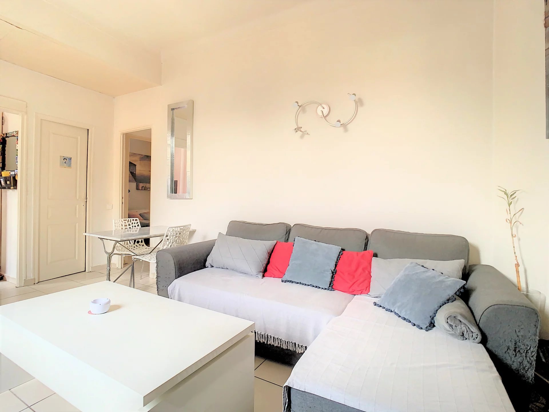 Sale Apartment - Cannes-la-Bocca