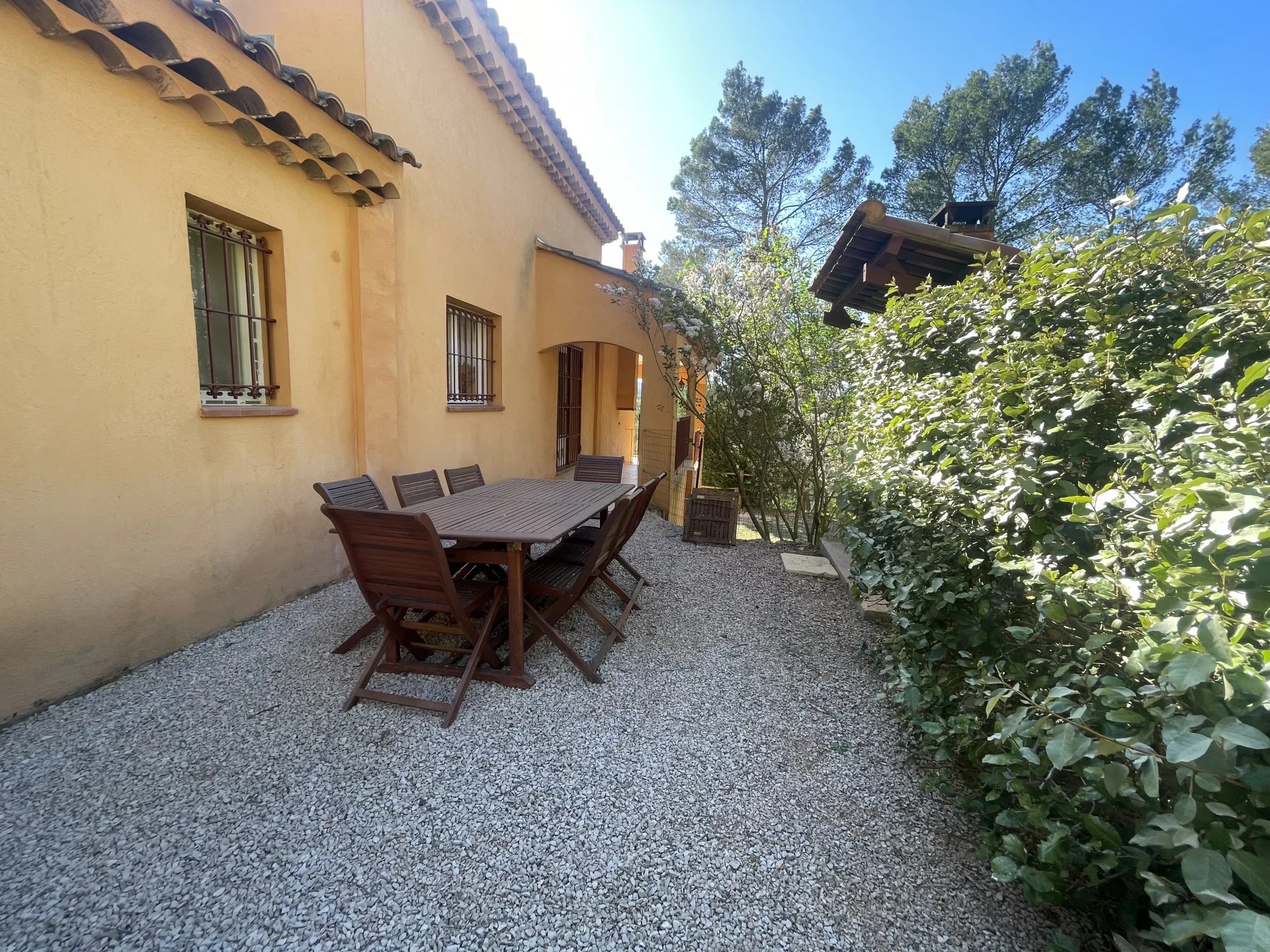 BARJOLS - 6-bedroom house with pool, separate guest house, on 8052 m² of preserved land, panoramic view