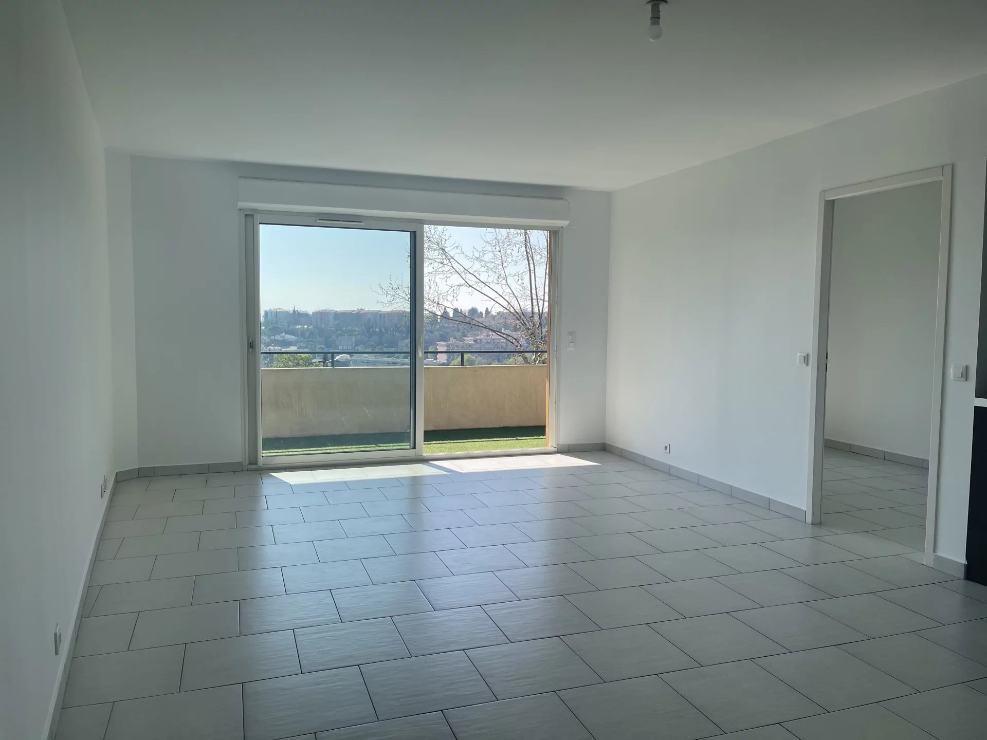 Vente Appartement 74m² 4 Pièces à Grasse (06130) - Agence Des Palmiers