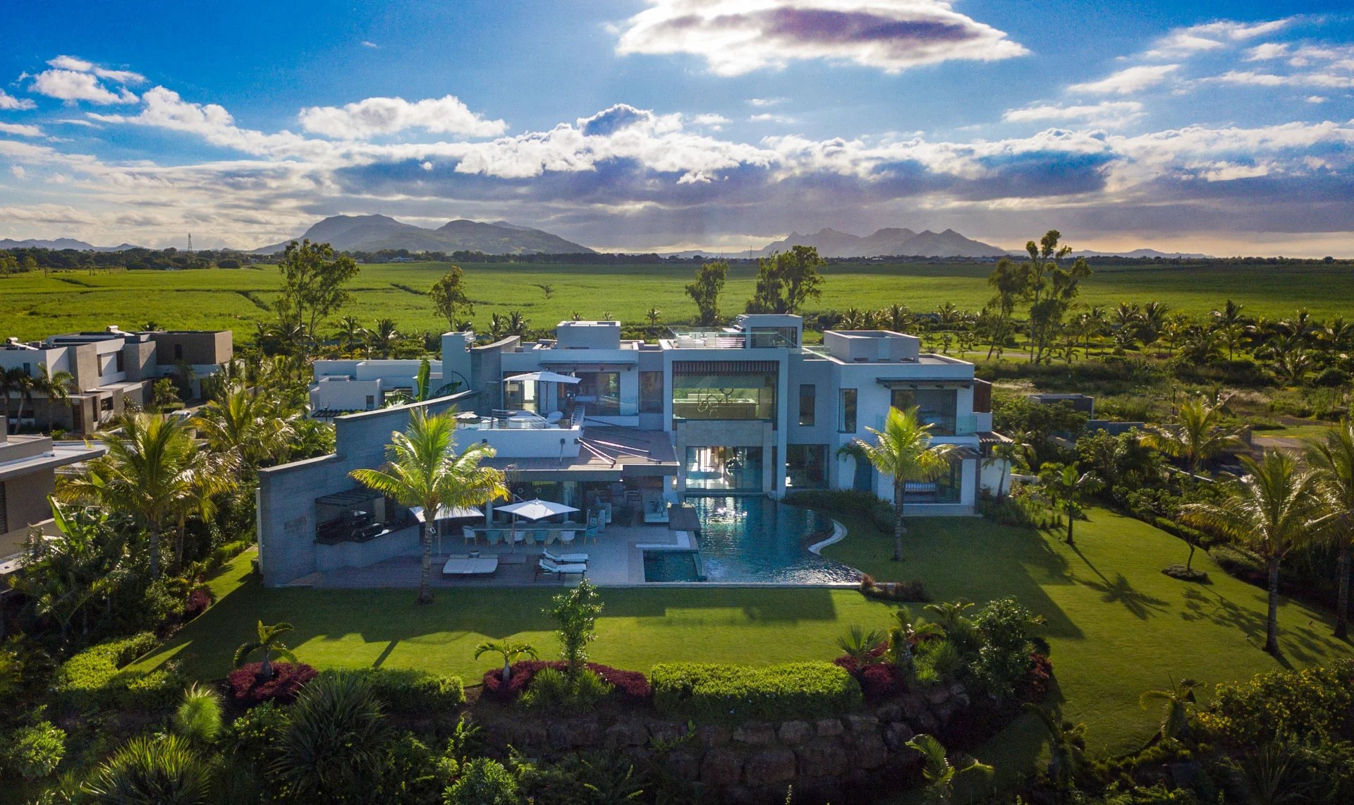 BEAU CHAMP - Luxueuse villa dans un domaine golfique - 5 chambres