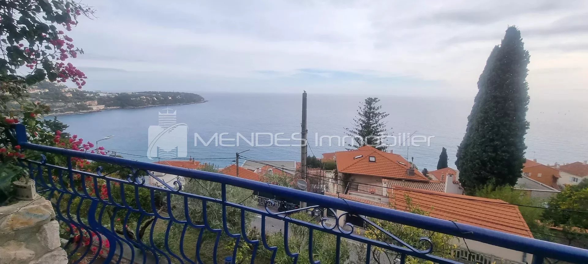 2 BR WITH POLL IN ROQUEBRUNE CAP MARTIN