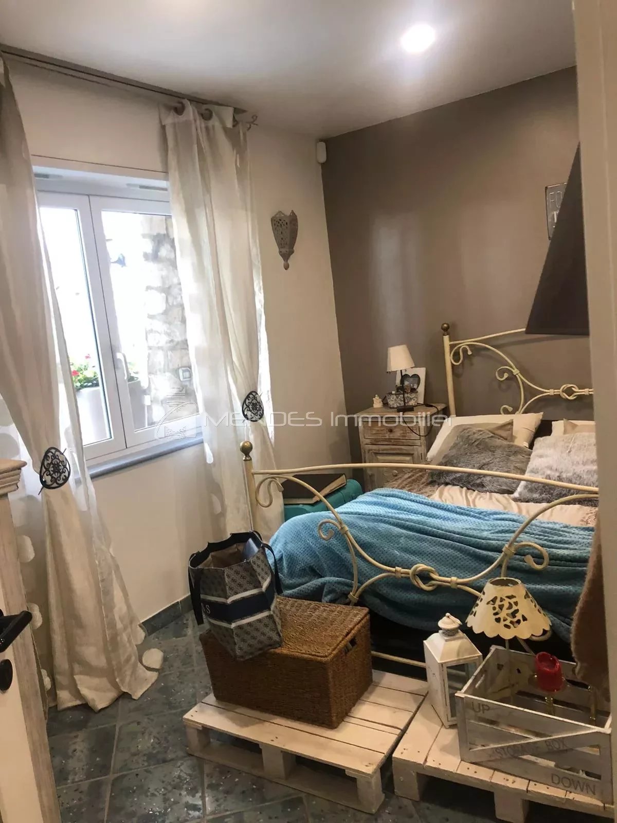 2 BR WITH POLL IN ROQUEBRUNE CAP MARTIN