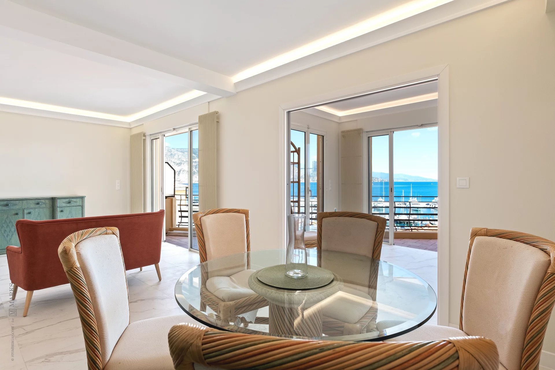 6876858-Appartement entièrement rénové avec une vue mer sublime