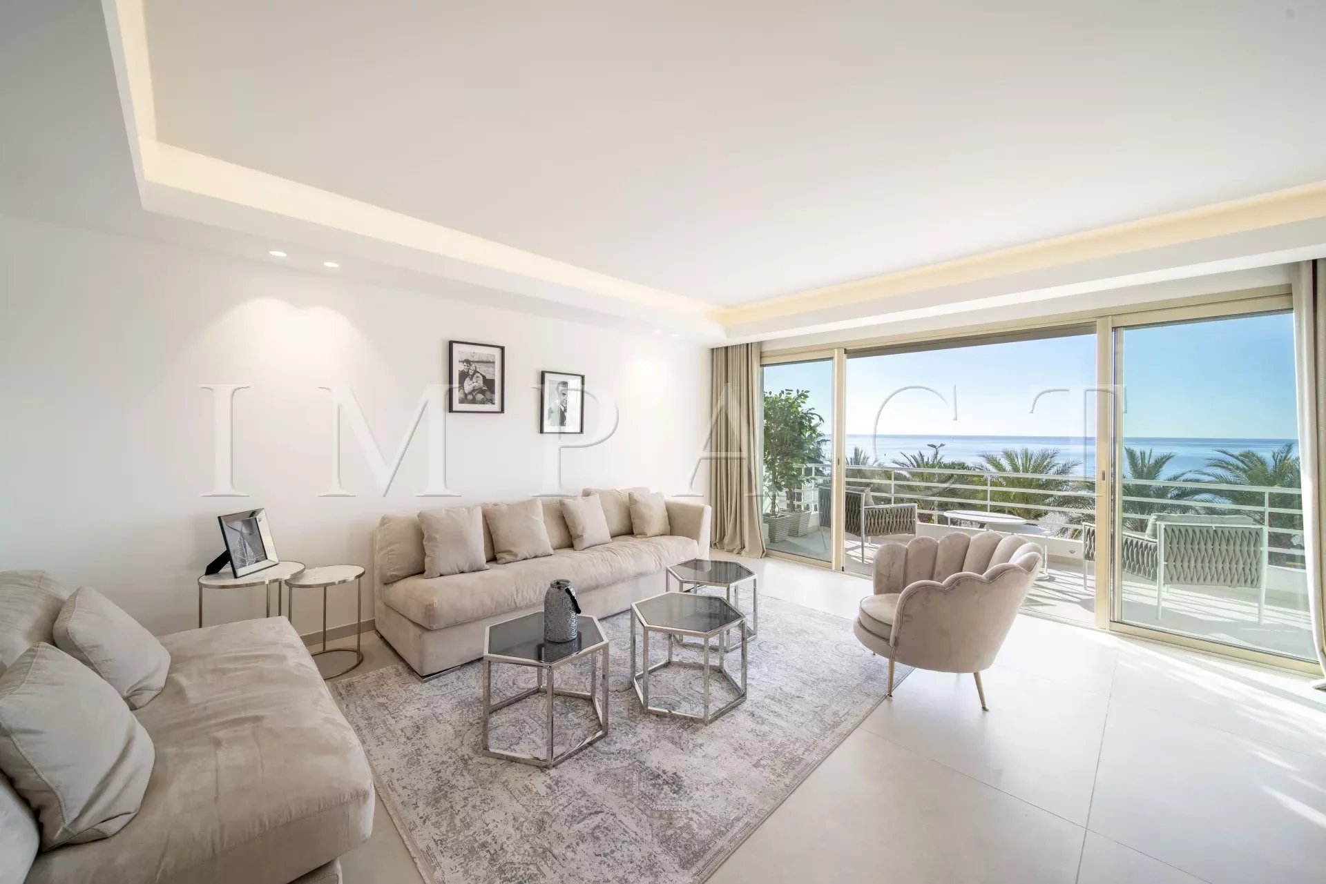 Cannes Croisette - Sea view apartment for rent