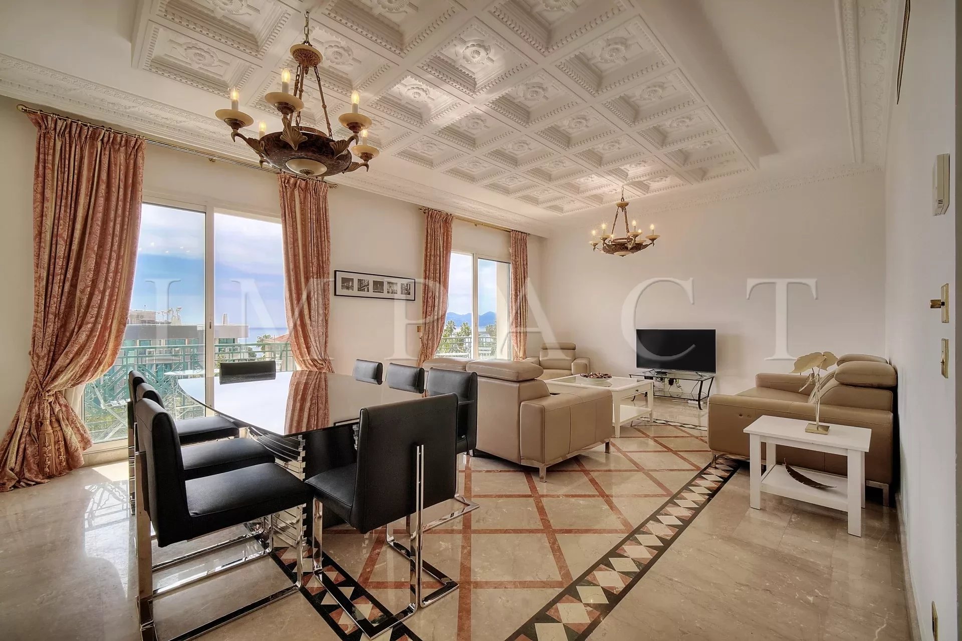 Apartment for sale Cannes Croisette - Sea view