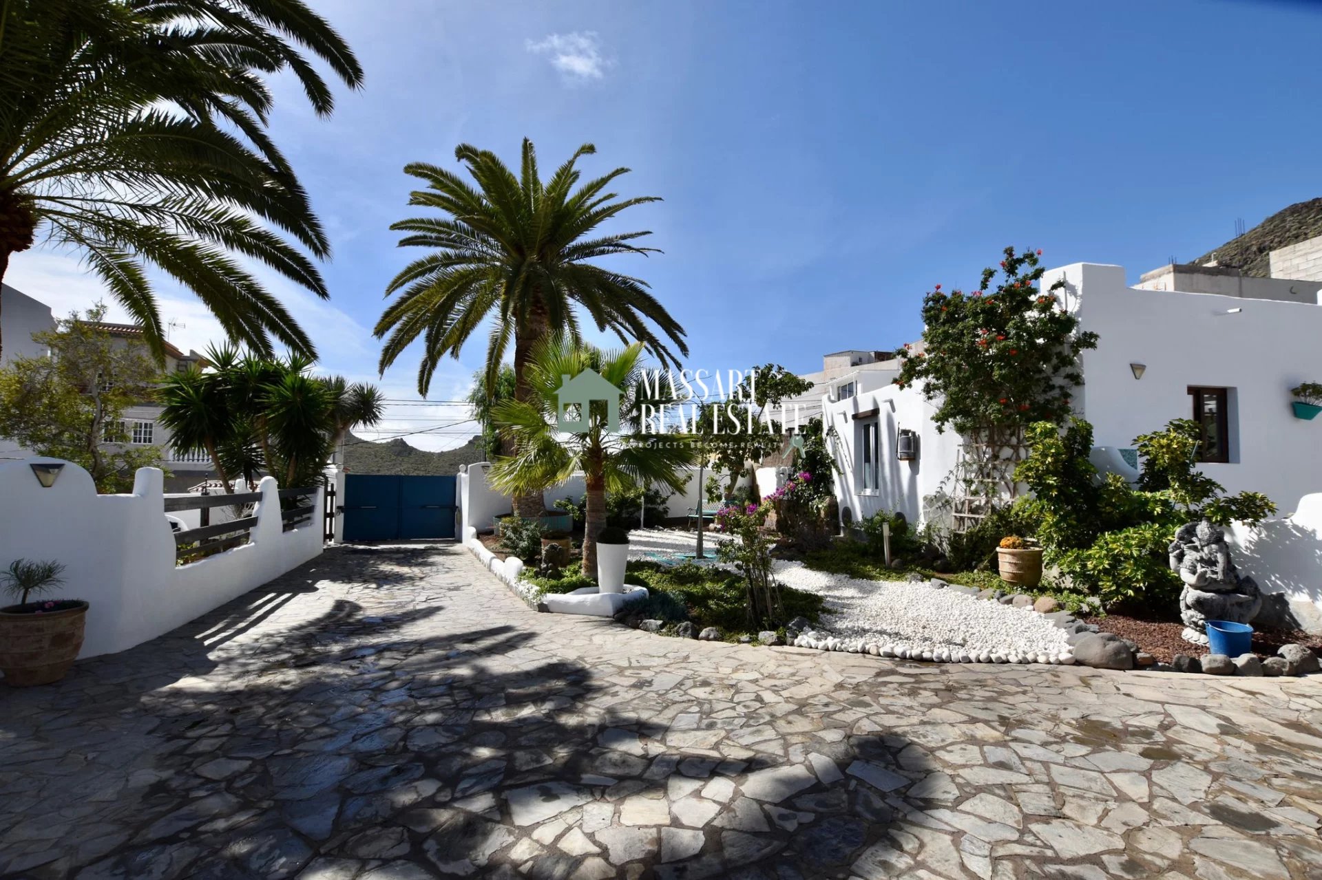 Wunderschönes Anwesen in einer Umgebung absoluter Privatsphäre und Ruhe auf einem 1.433 m2 großen Grundstück in einem zentralen Bereich von Cabo Blanco.