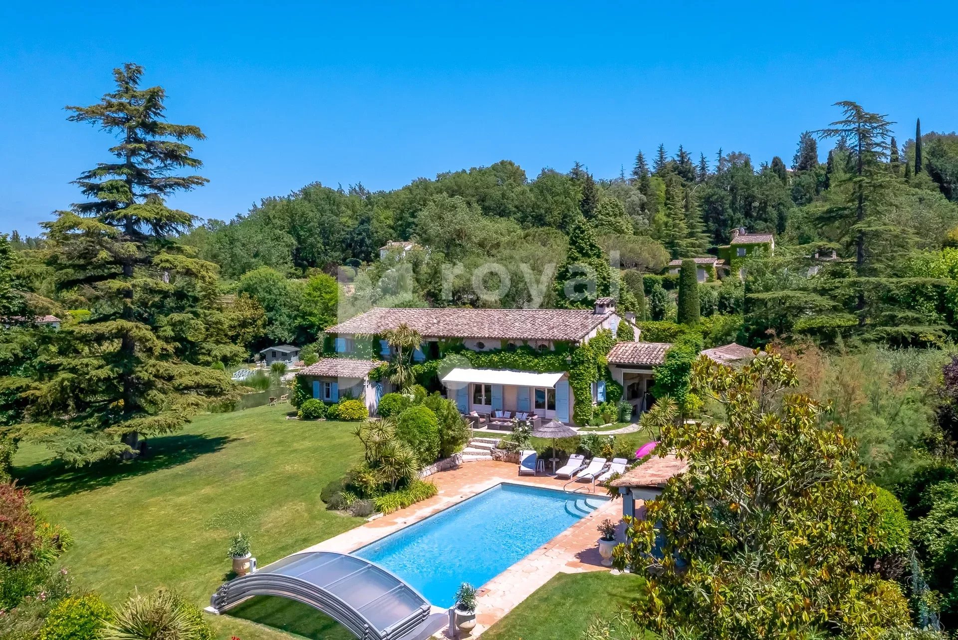 Cannes backcountry - Magnificent Provençal property in the closed domain