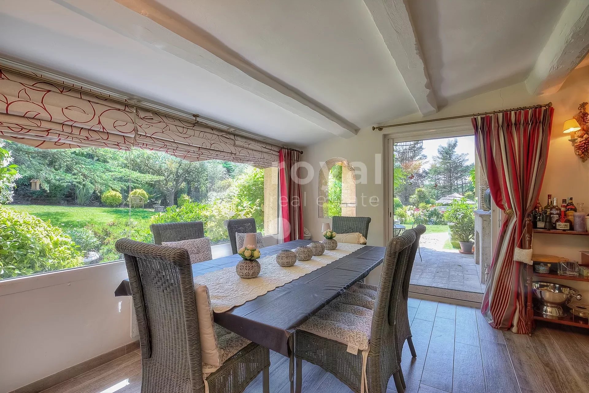 Cannes backcountry - Magnificent Provençal property in the closed domain