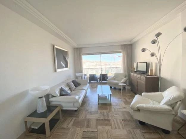 2 BEDROOMS APARTMENT WITH SEA VIEW