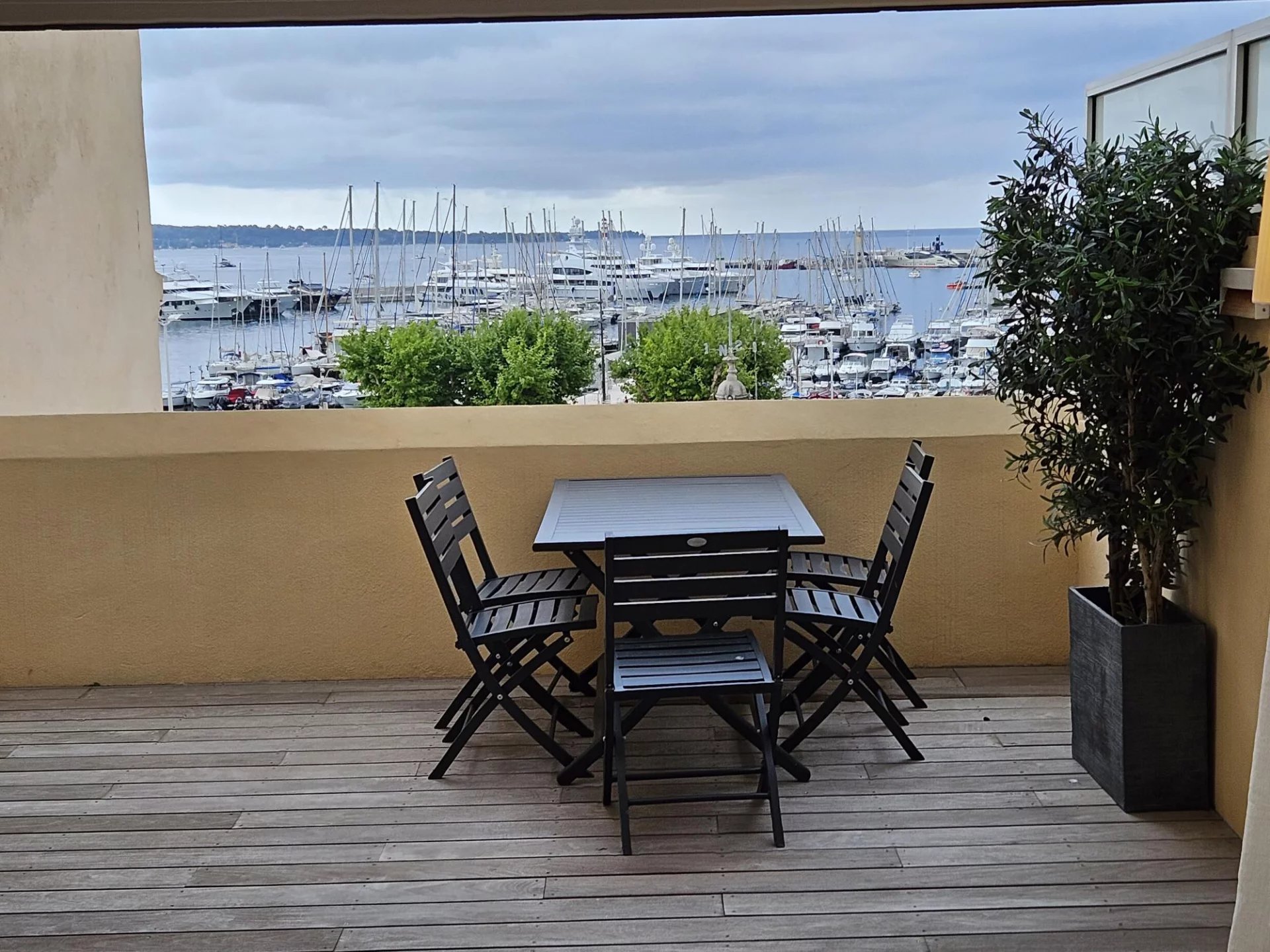 le Audrey, Vente Penthouse en duplex 4 pièces vue mer centre Cannes proche palais