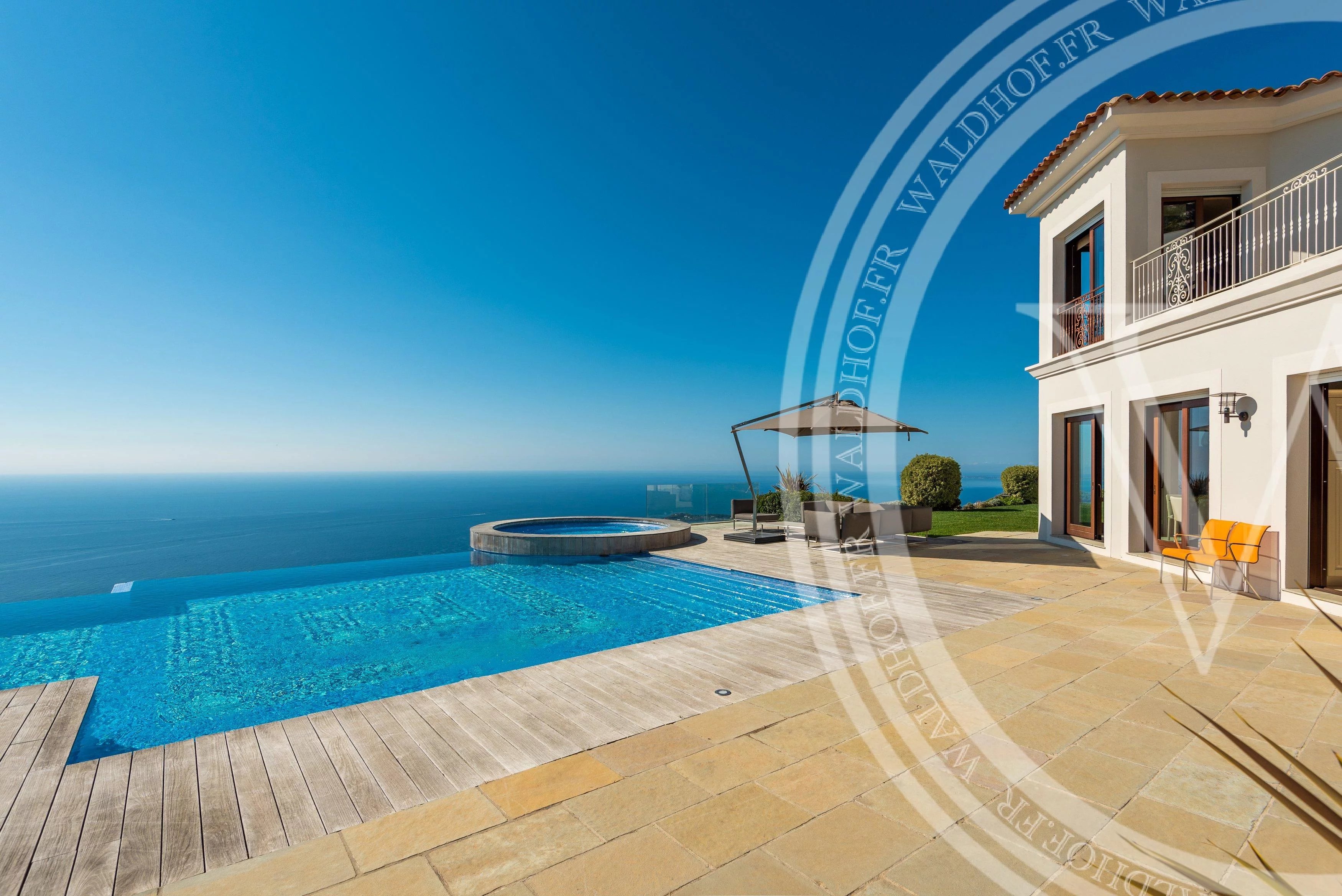 Villa rénovée 8 chambres avec grand jardin et vue sur la mer – ÈZE