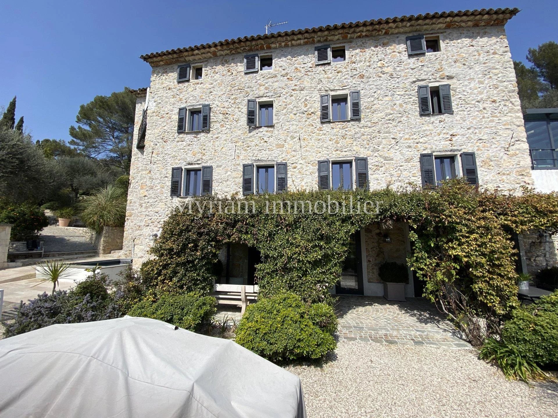 Bastide 12 rooms, swimming pool, Open View in GRASSE