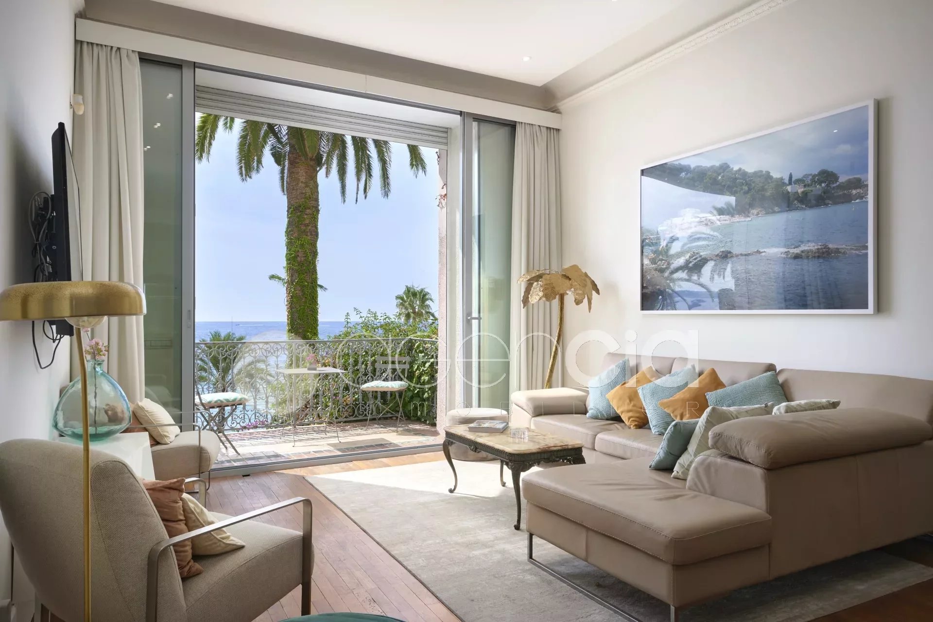 Exceptional Apartment in the Old Port of Cannes - Splendid Sea View, Beaches and Downtown at Your Feet