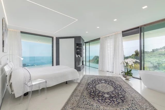 BEAUSOLEIL: Moyenne Corniche - Epoustouflante villa moderne - 5 chambres - vue panoramique mer