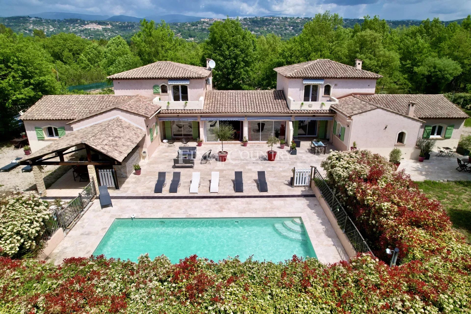 Large home with pool Callian near Fayence