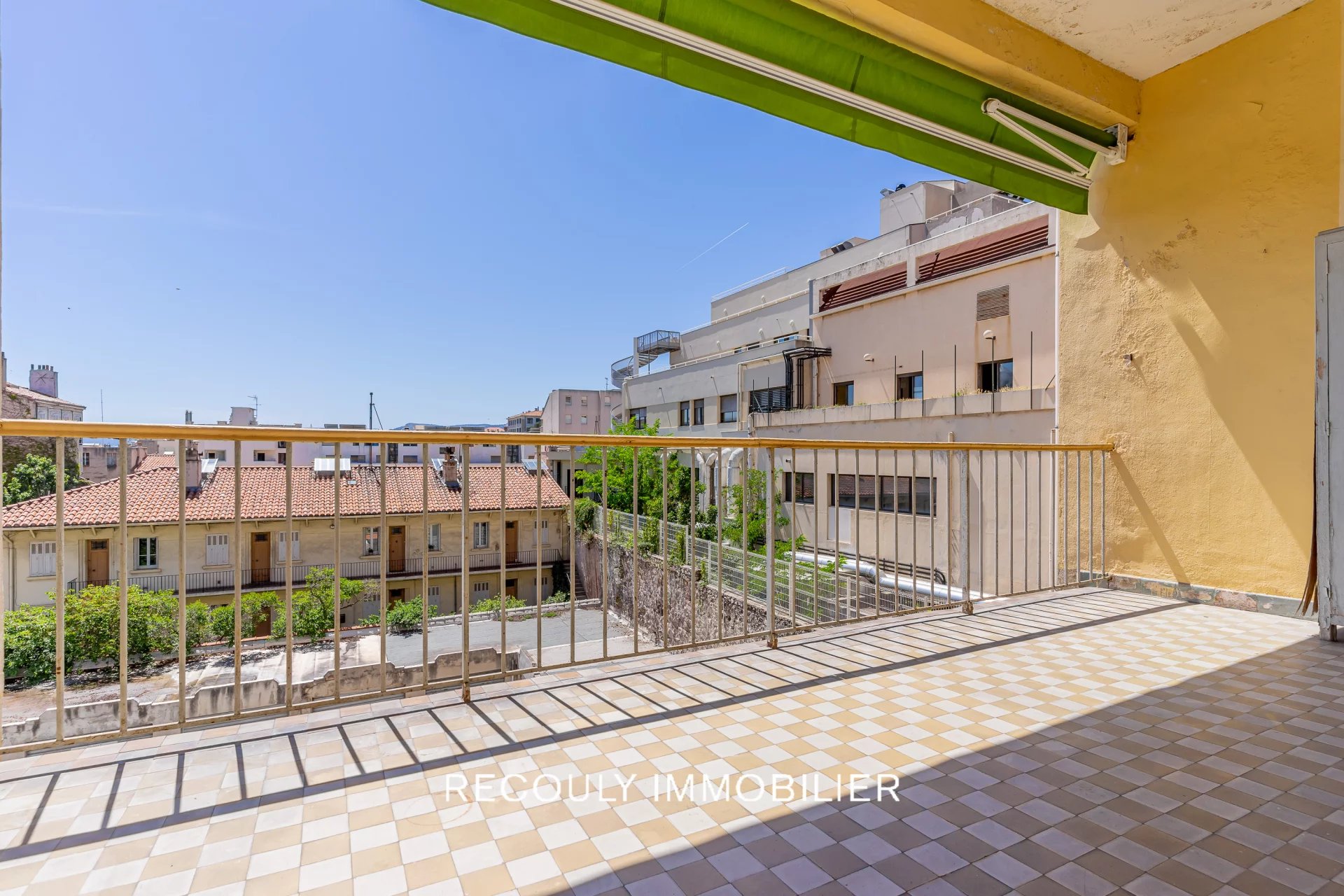 APPARTEMENT T5 DE CHARME - TERRASSE SUD - PARADIS/ESCAT 13006 MARSEILLE