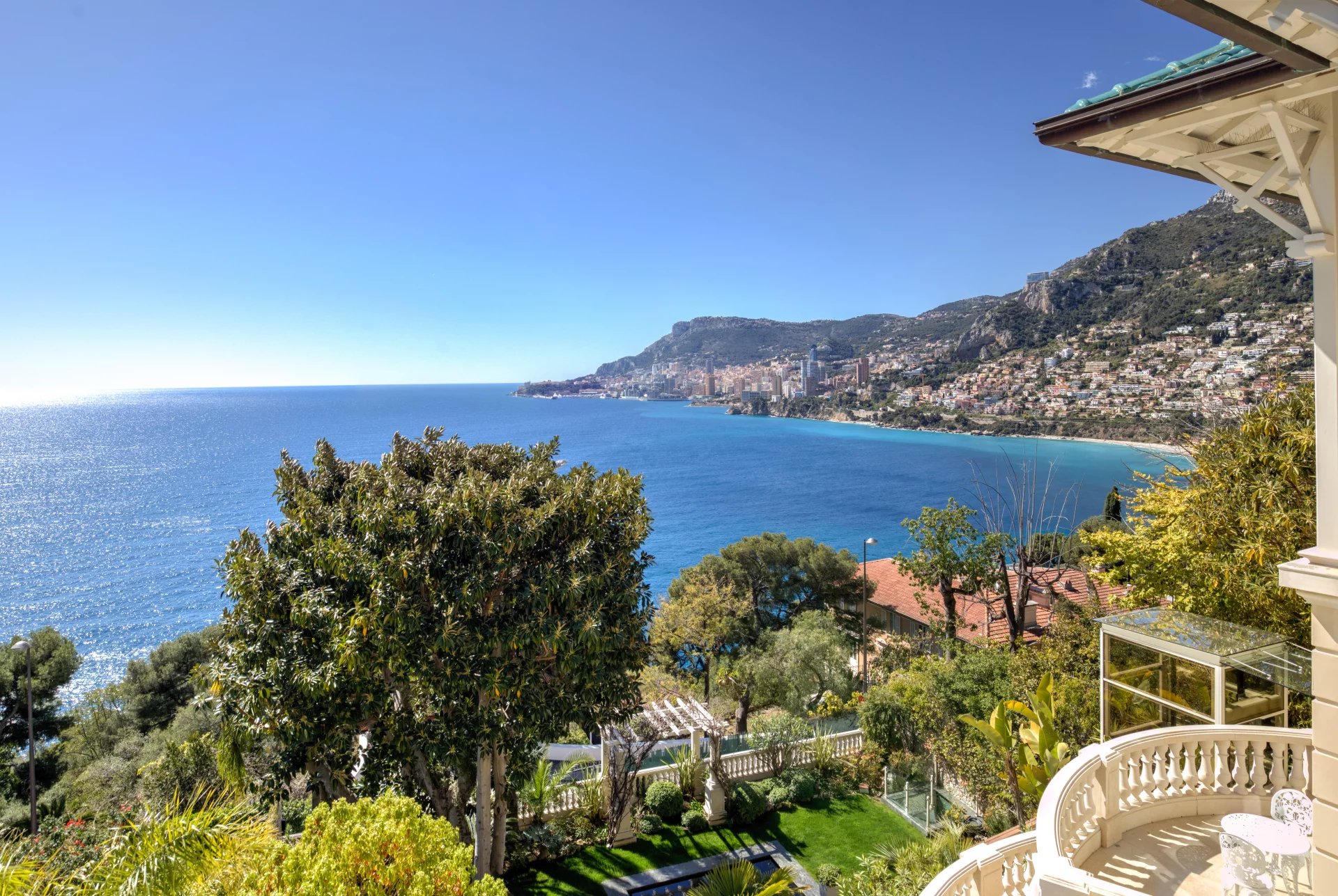 Belle Epoque style villa ideally located for Monaco