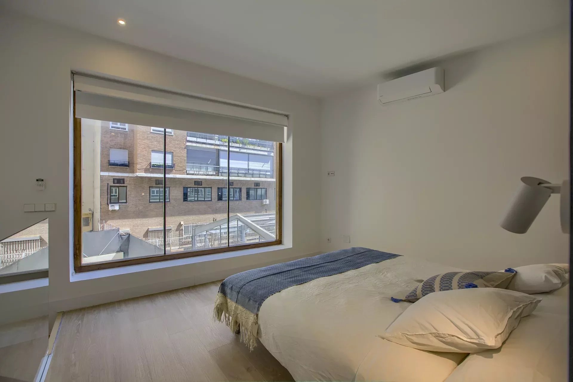 Madrid - Chamberi - Almagro - Triplex meublé de 2 chambres à coucher avec piscine privée - picture 10 title=