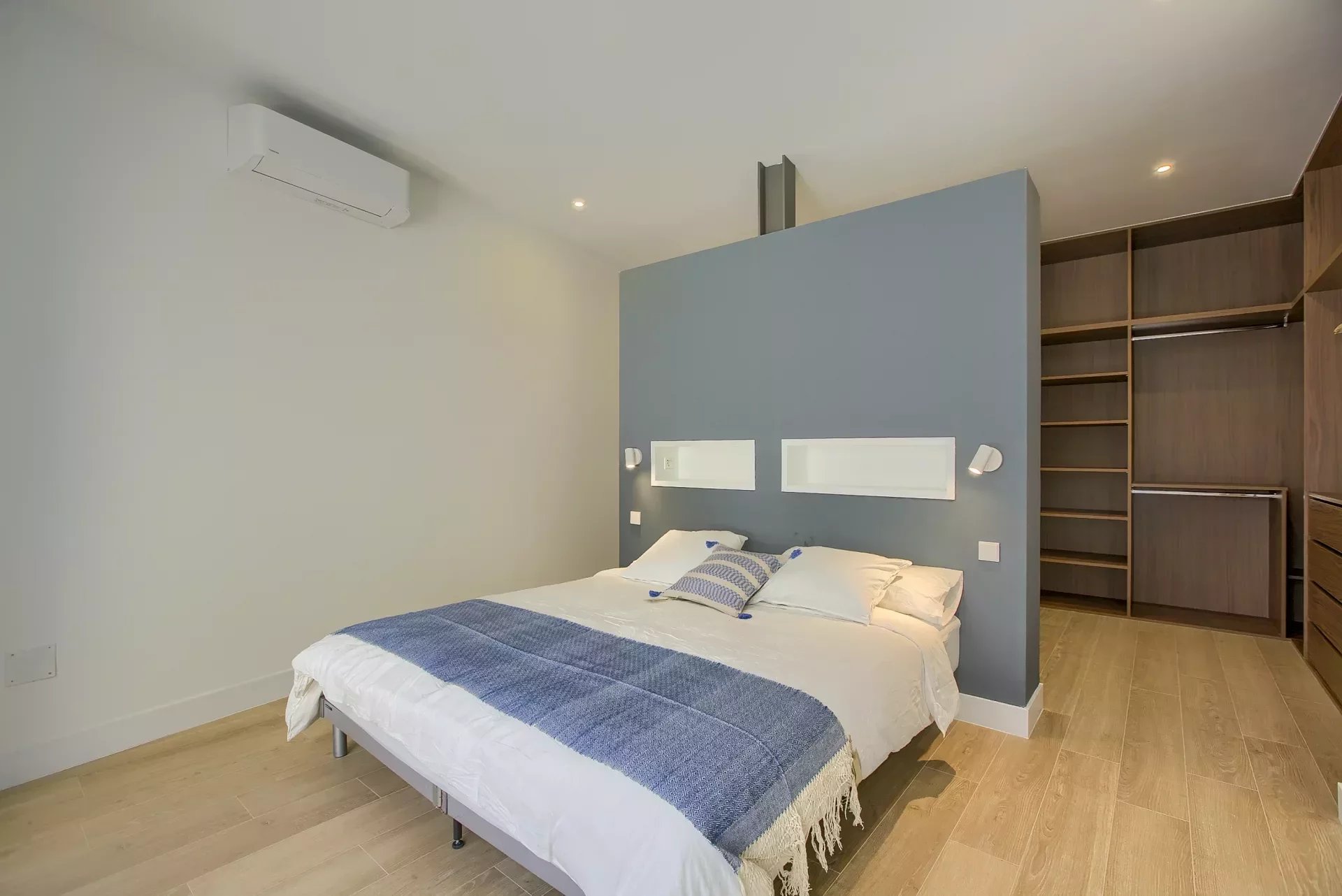 Madrid - Chamberi - Almagro - Triplex meublé de 2 chambres à coucher avec piscine privée - picture 12 title=