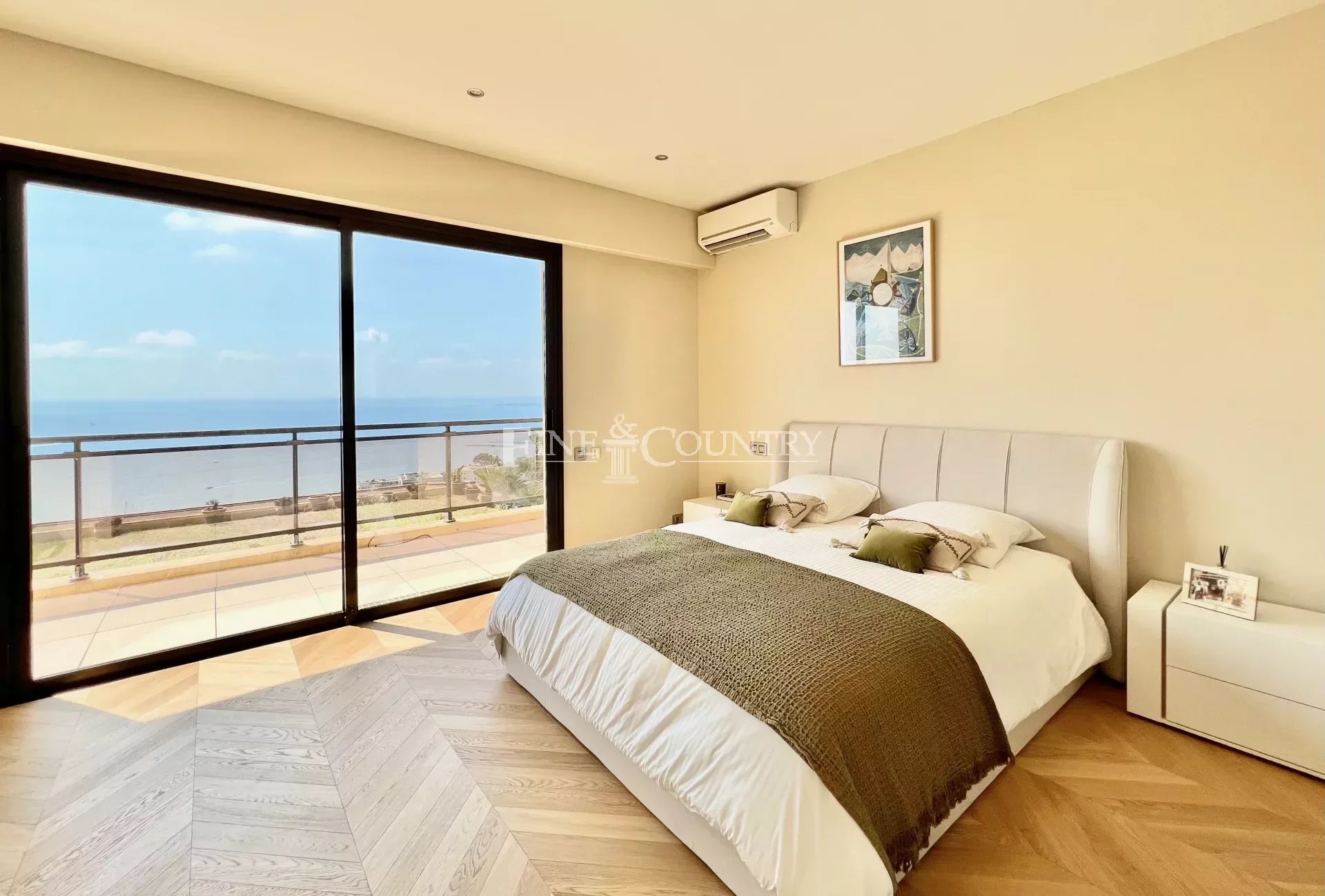 Seafront Penthouse Apartment for sale in Cannes