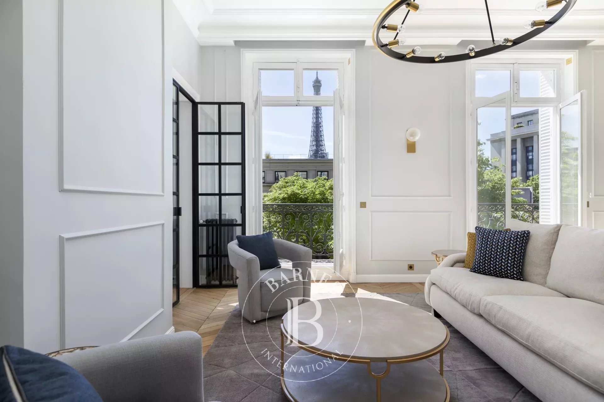 Paris 16 - Trocadéro - Appartement familial et de réception - Vue Tour Eiffel